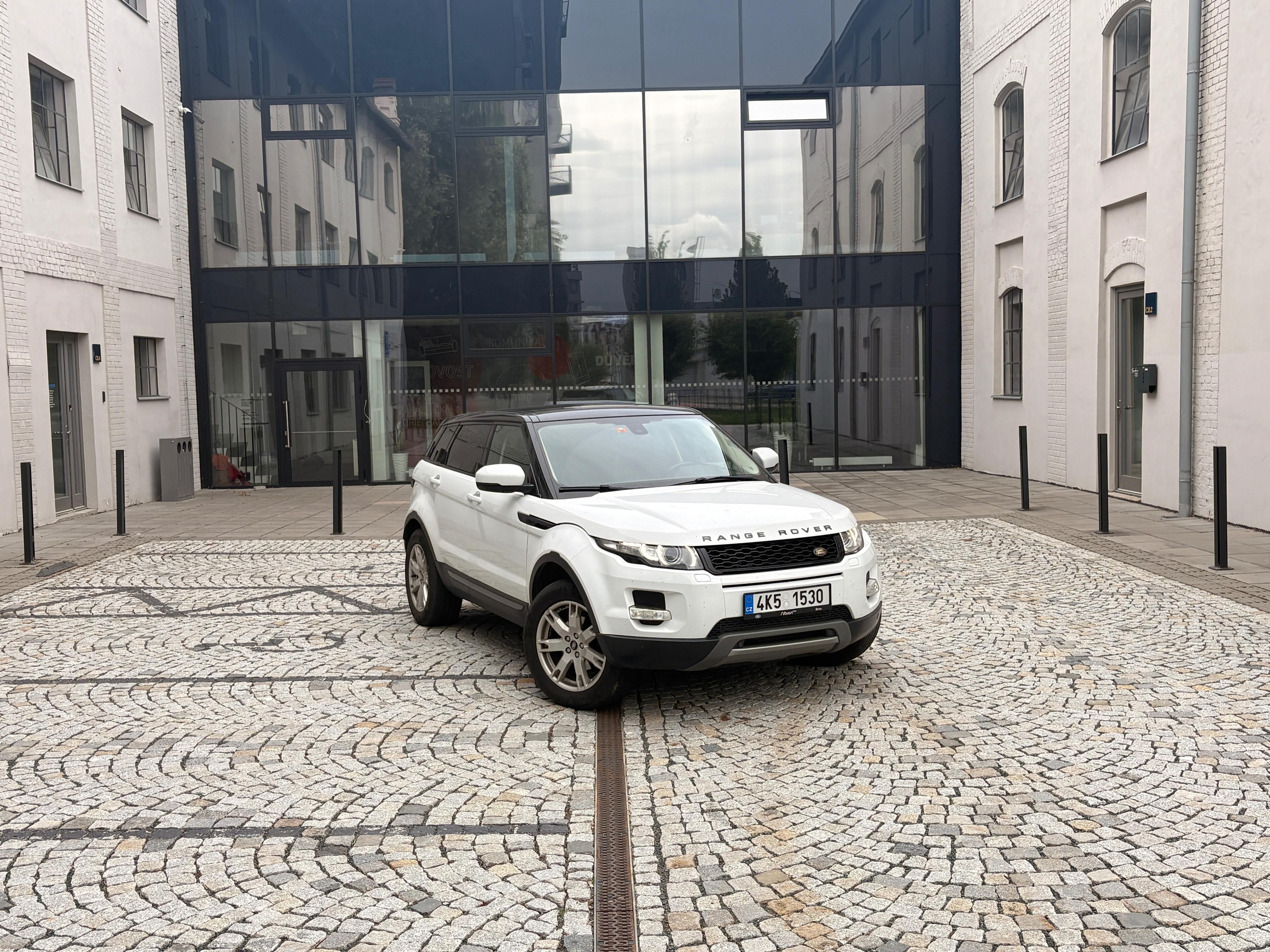 Land Rover Range Rover Evoque, Hezký kousek s CarPlay - fotka 6