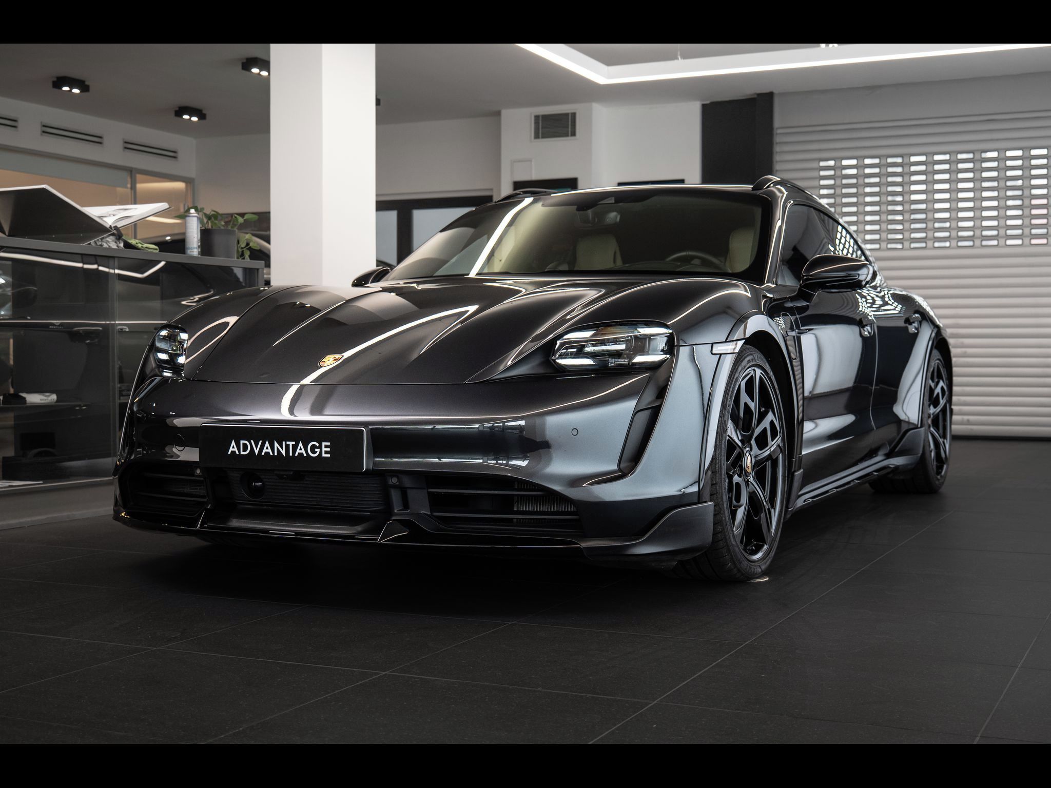 Porsche Taycan, Turbo S Cross Turismo/Burmeste