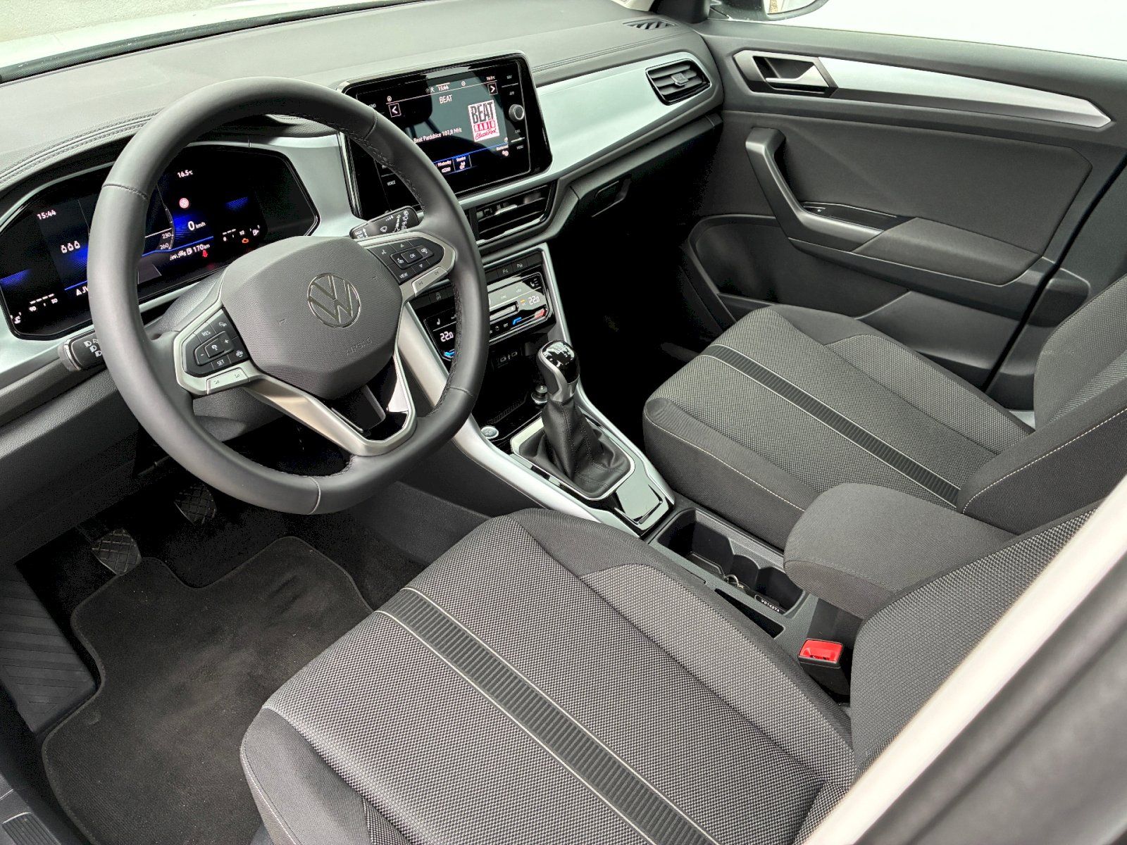 Volkswagen T-Roc, 1,0 TSI / 85 kW Life - fotka 5