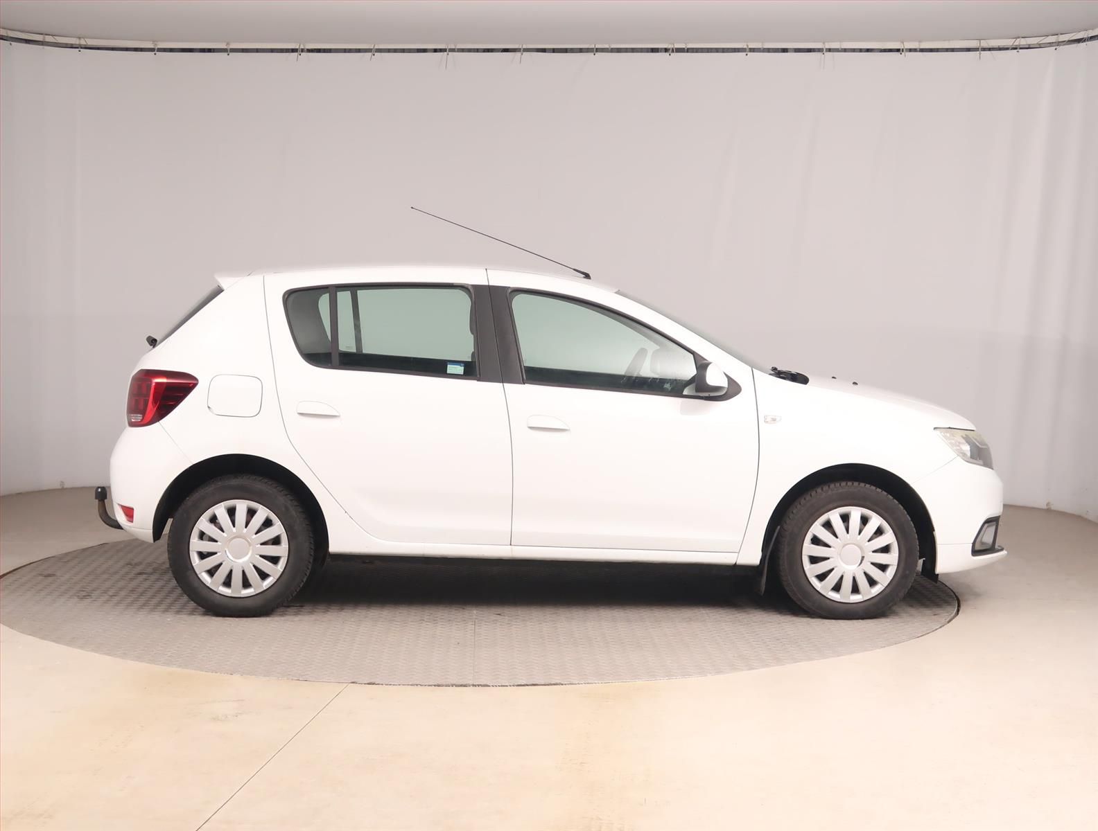 Dacia Sandero, 1.0 SCe, ČR,1.maj, Klima - fotka 6