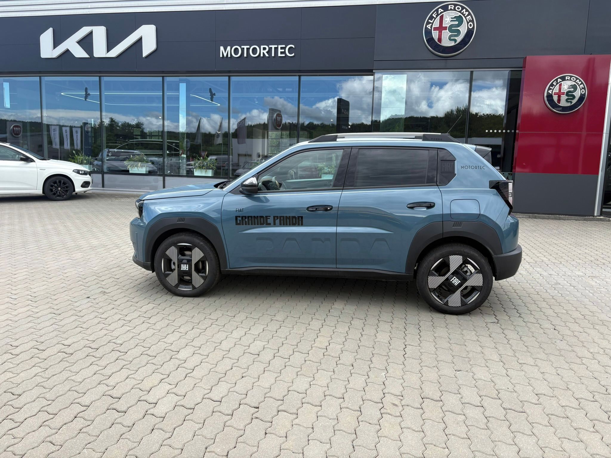 Fiat Grande Panda, 1.2 Turbo Hybrid 110k eDCT6 - fotka 4