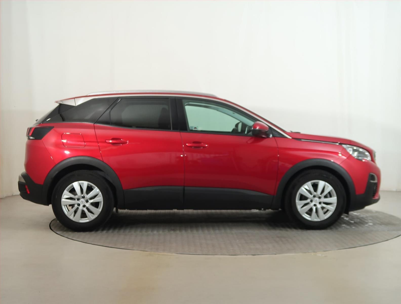 Peugeot 3008, 1.2 PureTech, Active, ČR,1.maj - fotka 6