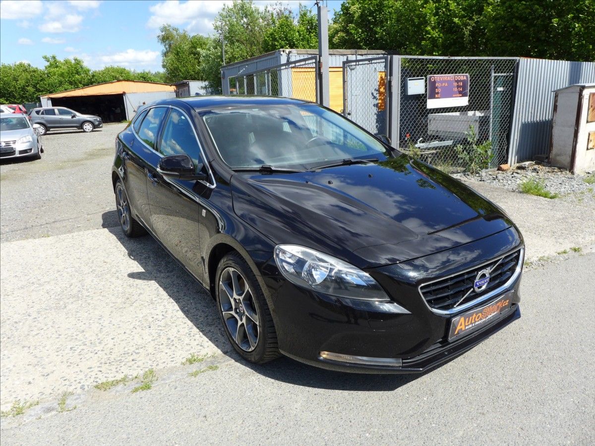 Volvo V40, 2,0 D3  110KW OCEAN RACE - fotka 4