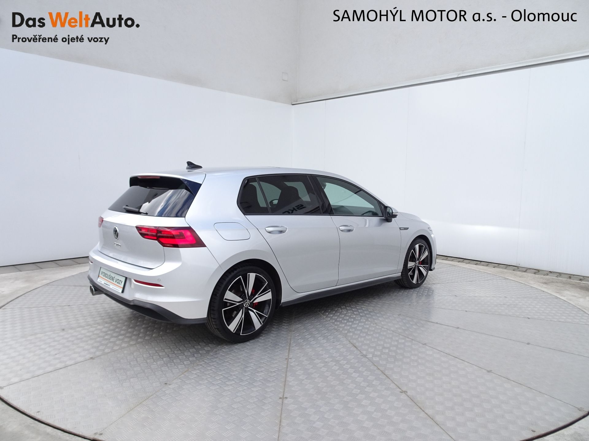 Volkswagen Golf, GTD 2.0TDI DSG - fotka 2
