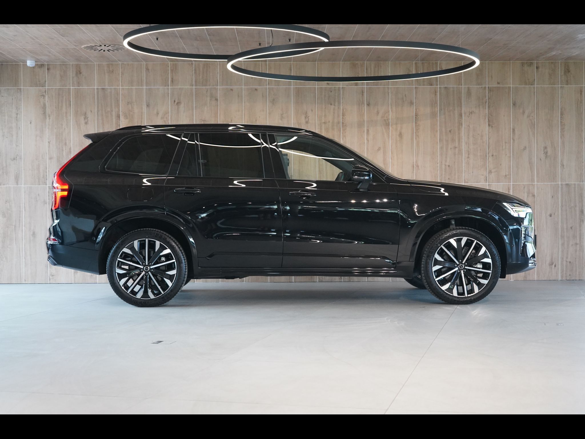 Volvo XC90, T8 PLUS Dark, Ventilace, 360° - fotka 6