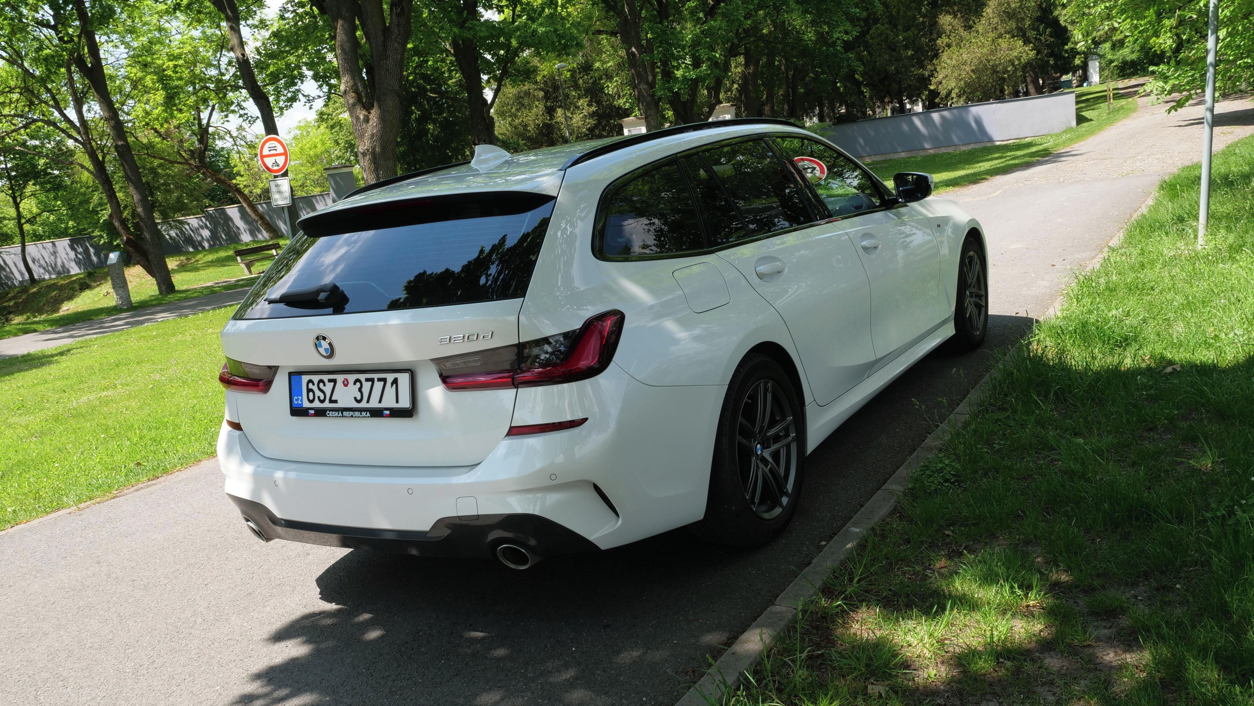 BMW Řada 3, M-Paket, 140 kW - fotka 4