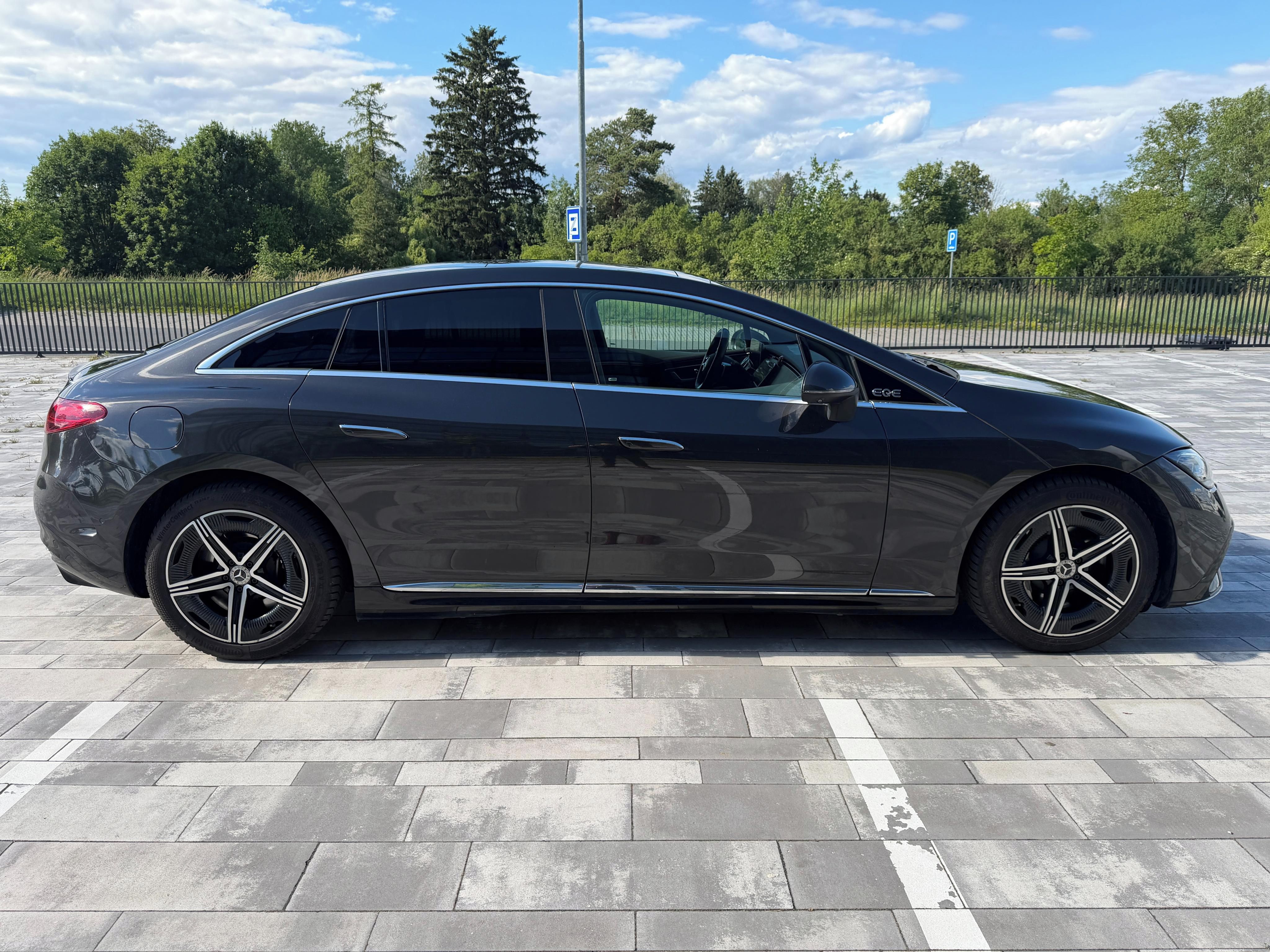 Mercedes-Benz EQE, 350+ AMG Premium+, Burm., Pano - fotka 4