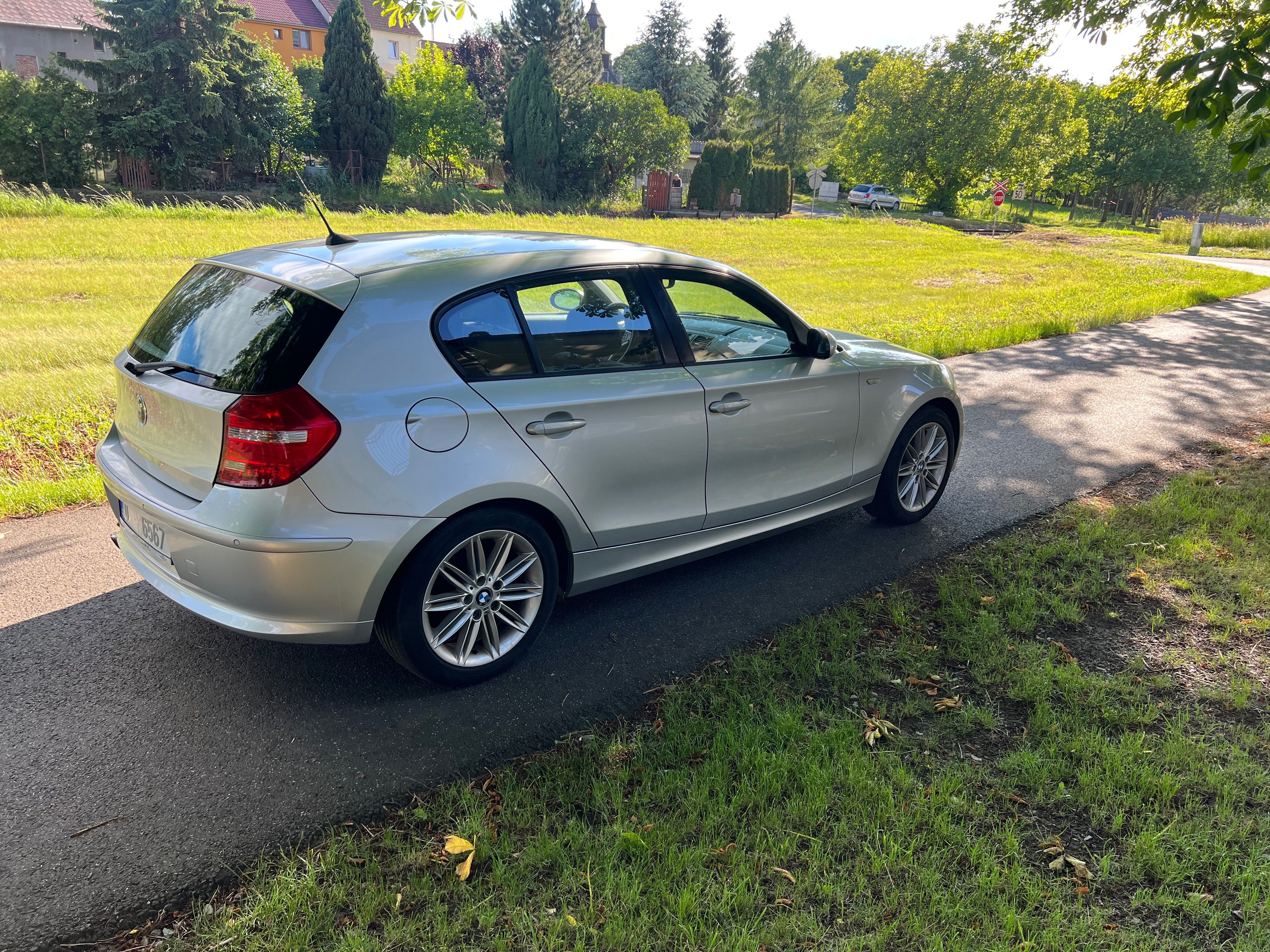 BMW Řada 1, 116i klima, M paket, 95kw - fotka 5