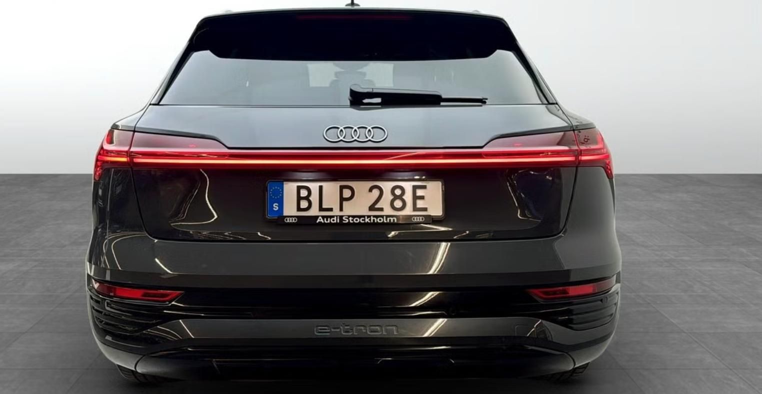 Audi Q8 e-tron, 50 Q Vzd. odpružení Kamera Taž - fotka 5