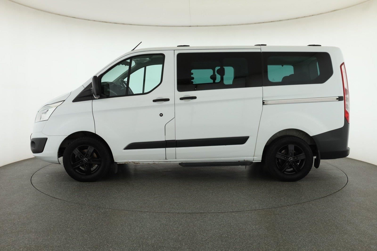 Ford Tourneo Custom, 2.2 TDCi, Klima, ČR, Tempomat - fotka 3