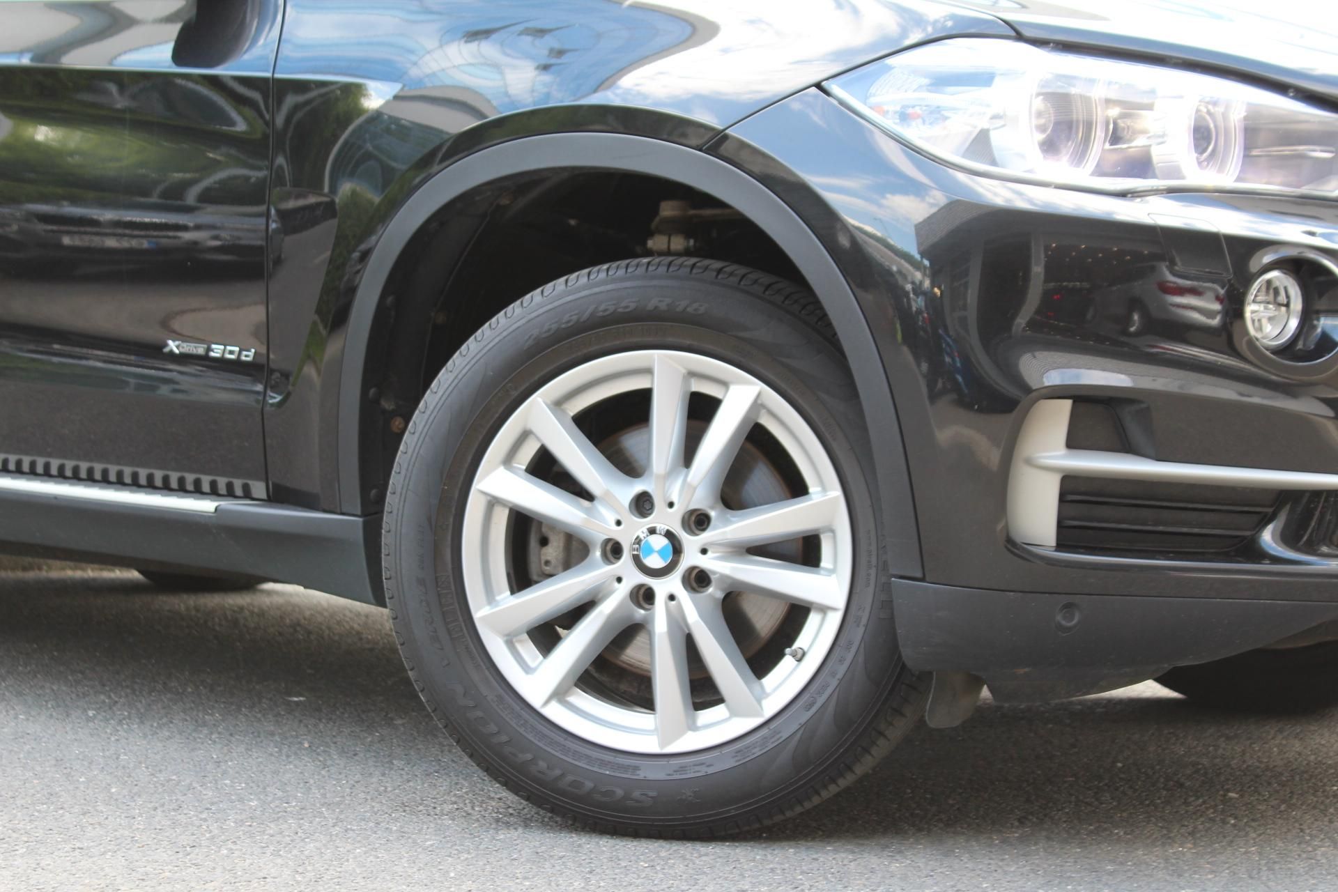 BMW X5, xDrive30d - fotka 6