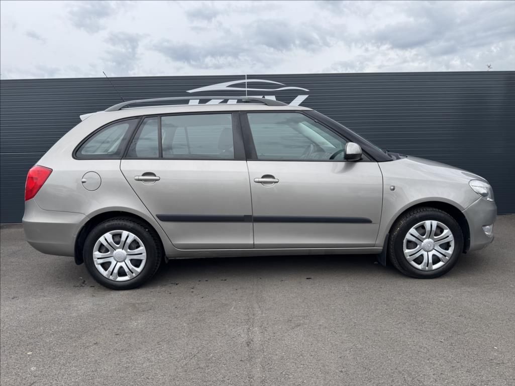 Škoda Fabia, 1,6 - fotka 5