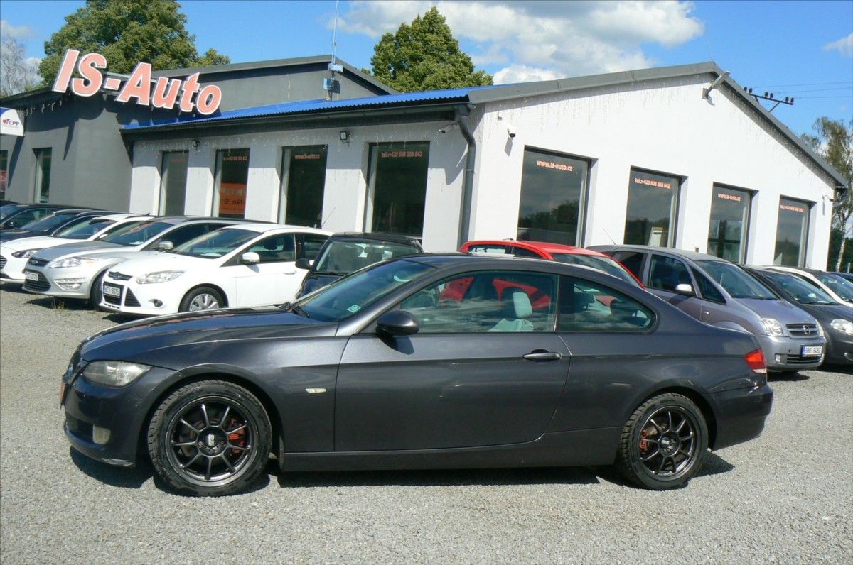 BMW Řada 3, 2,0 320 d COUPE