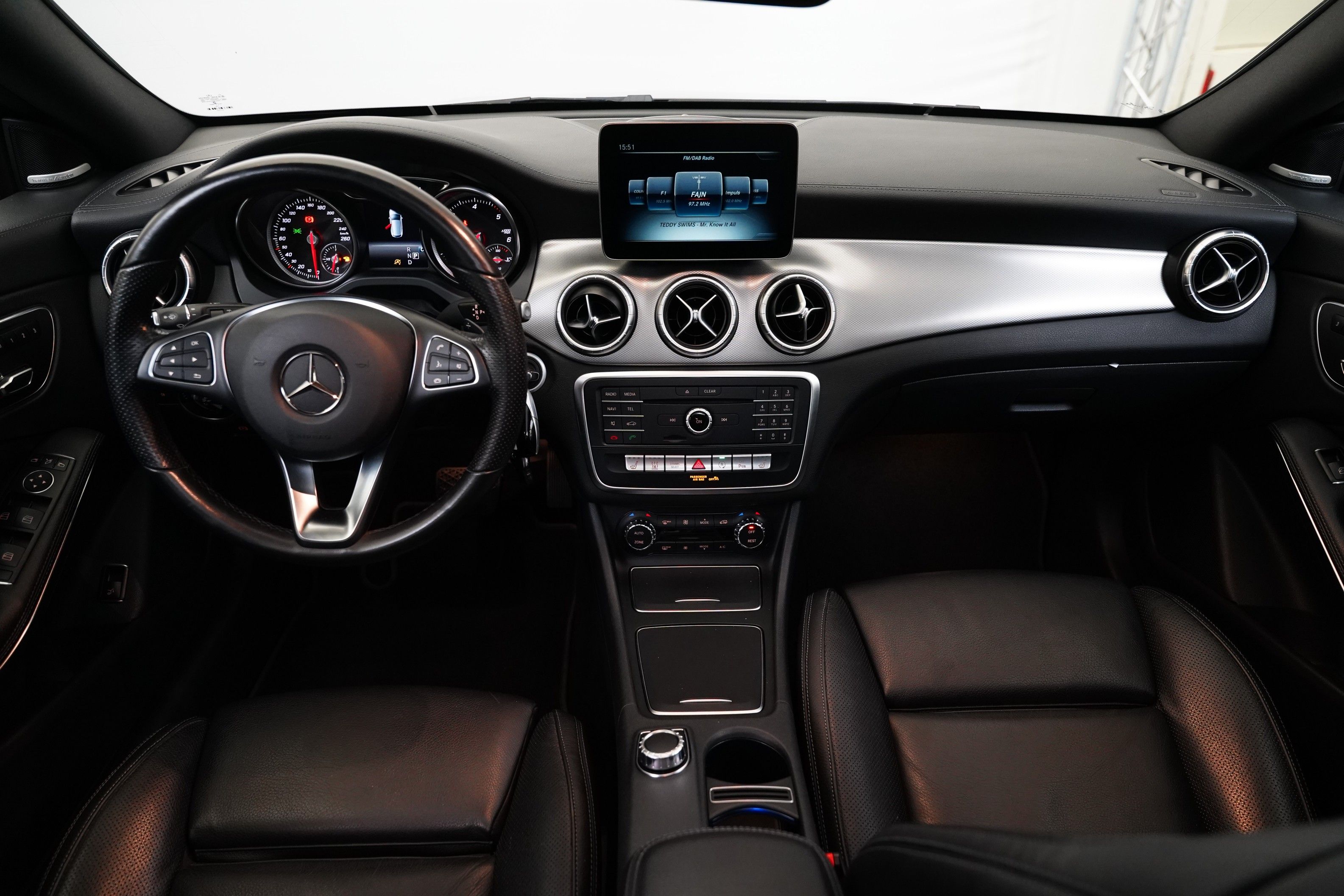 Mercedes-Benz CLA, 220d 125 kW 4Matic SB - fotka 5