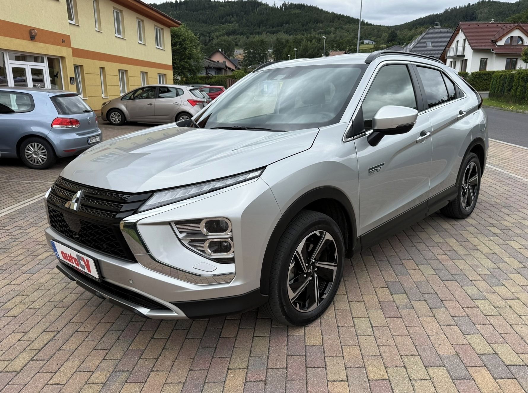 Mitsubishi Eclipse Cross, 2.4 PHEV 138kW 4x4 ZÁRUKA - fotka 2