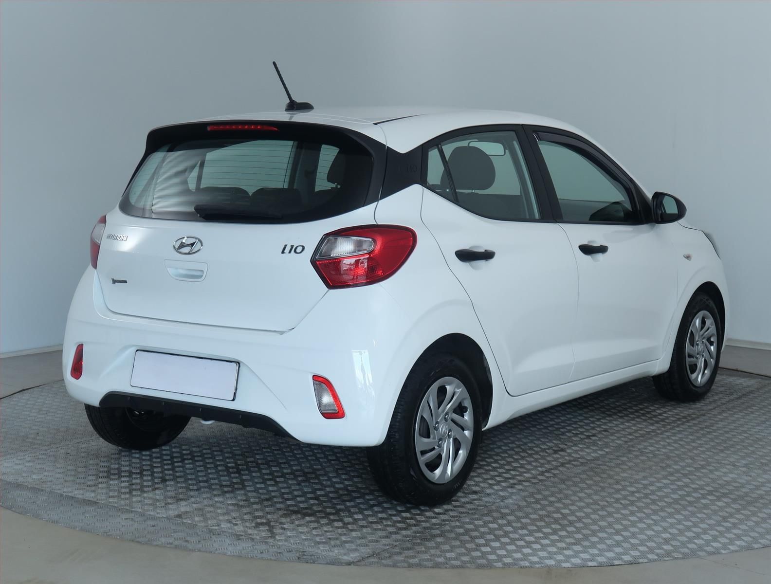 Hyundai i10, 1.0, Serv.kniha, Klima - fotka 5