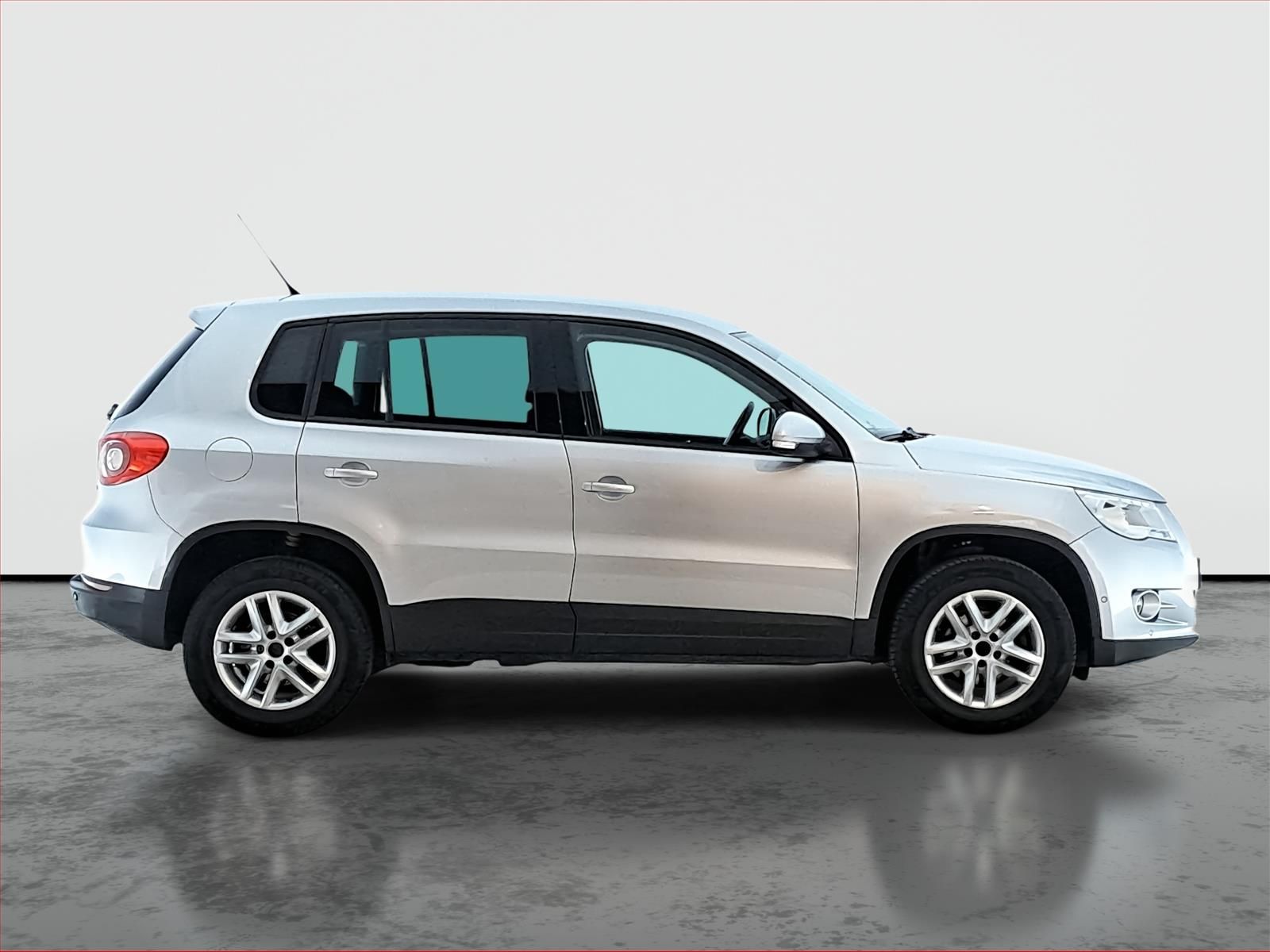Volkswagen Tiguan, 1.4 TSI, Automatická klima - fotka 6
