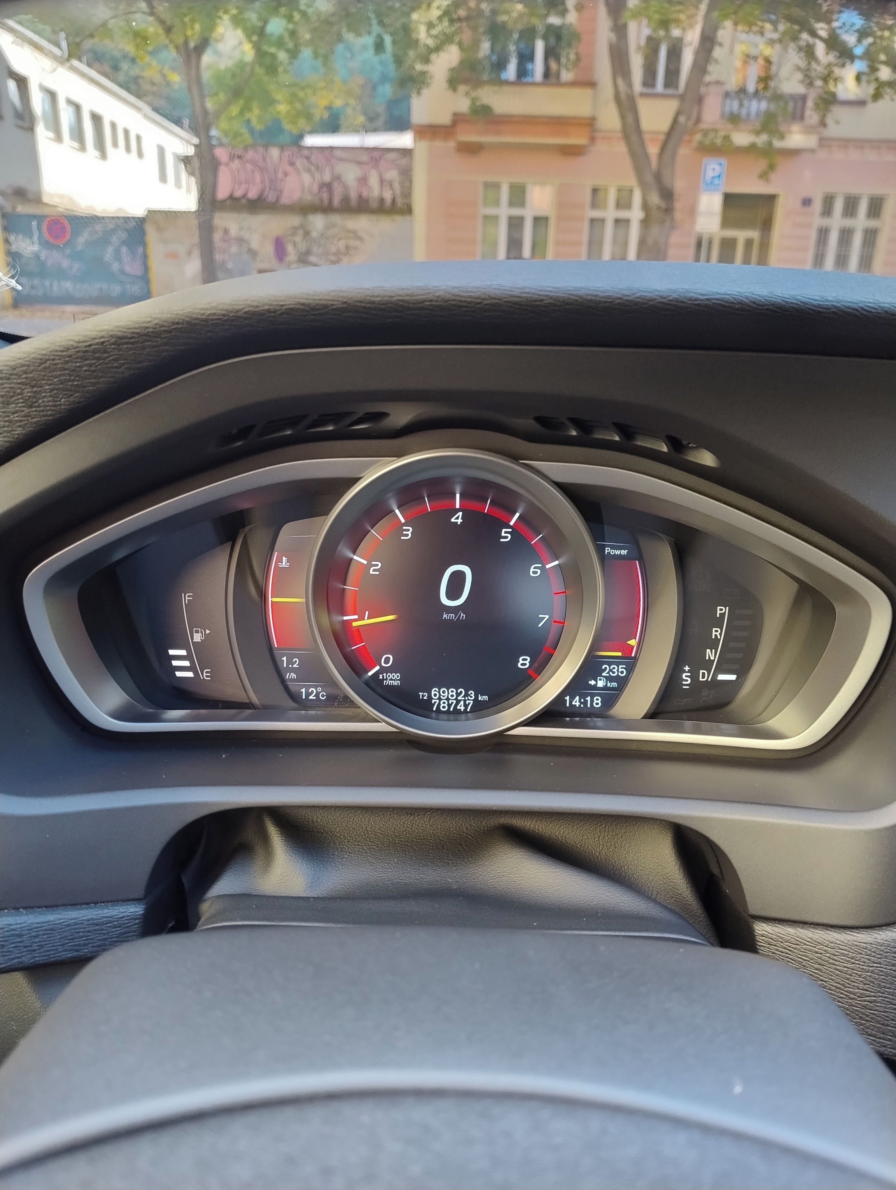 Volvo V40, Volvo V40 T2 Automaticka - fotka 4