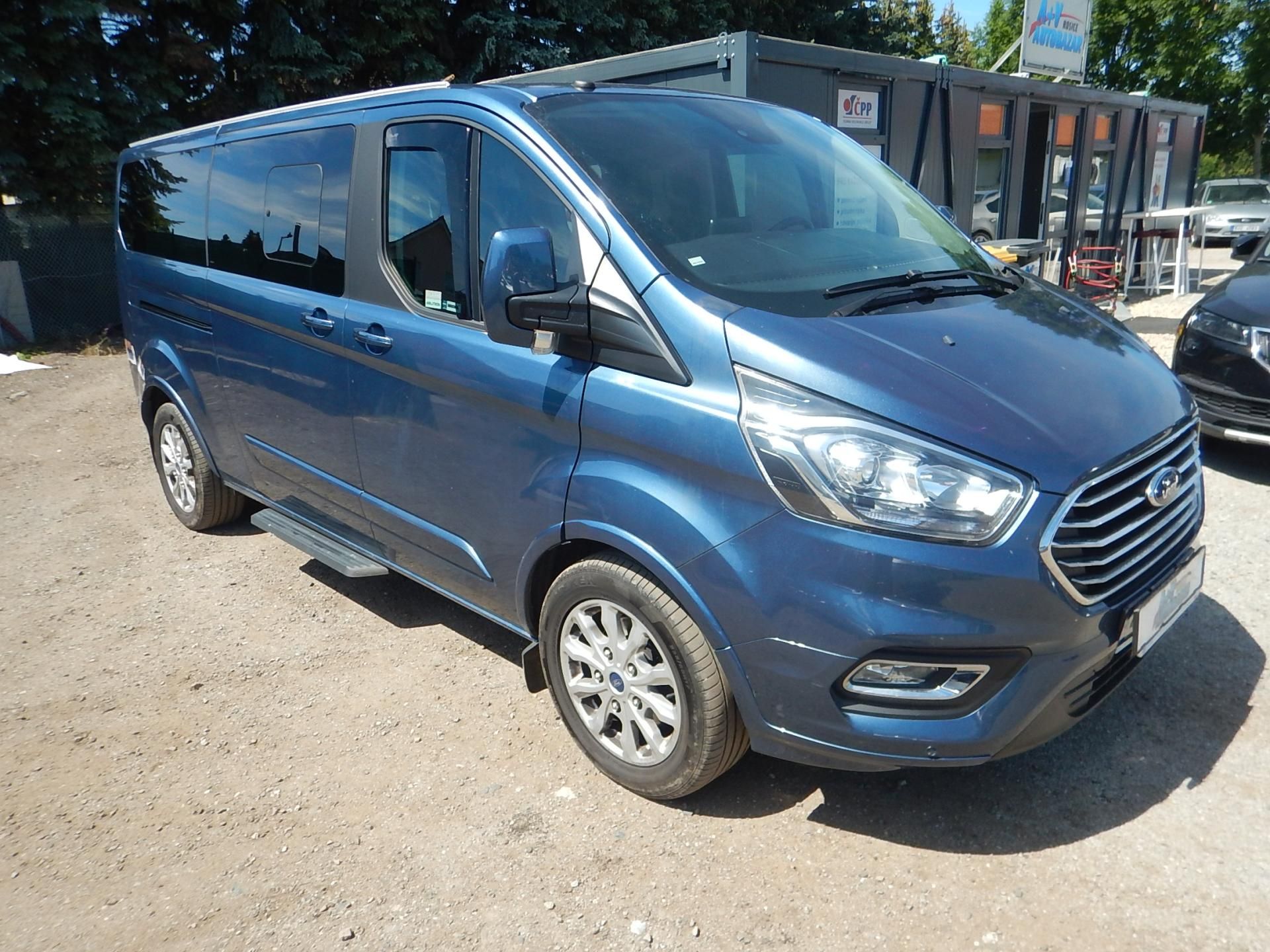 Ford Tourneo Custom, 2.0 TDCI, 125 kW, MINIBUS - fotka 4
