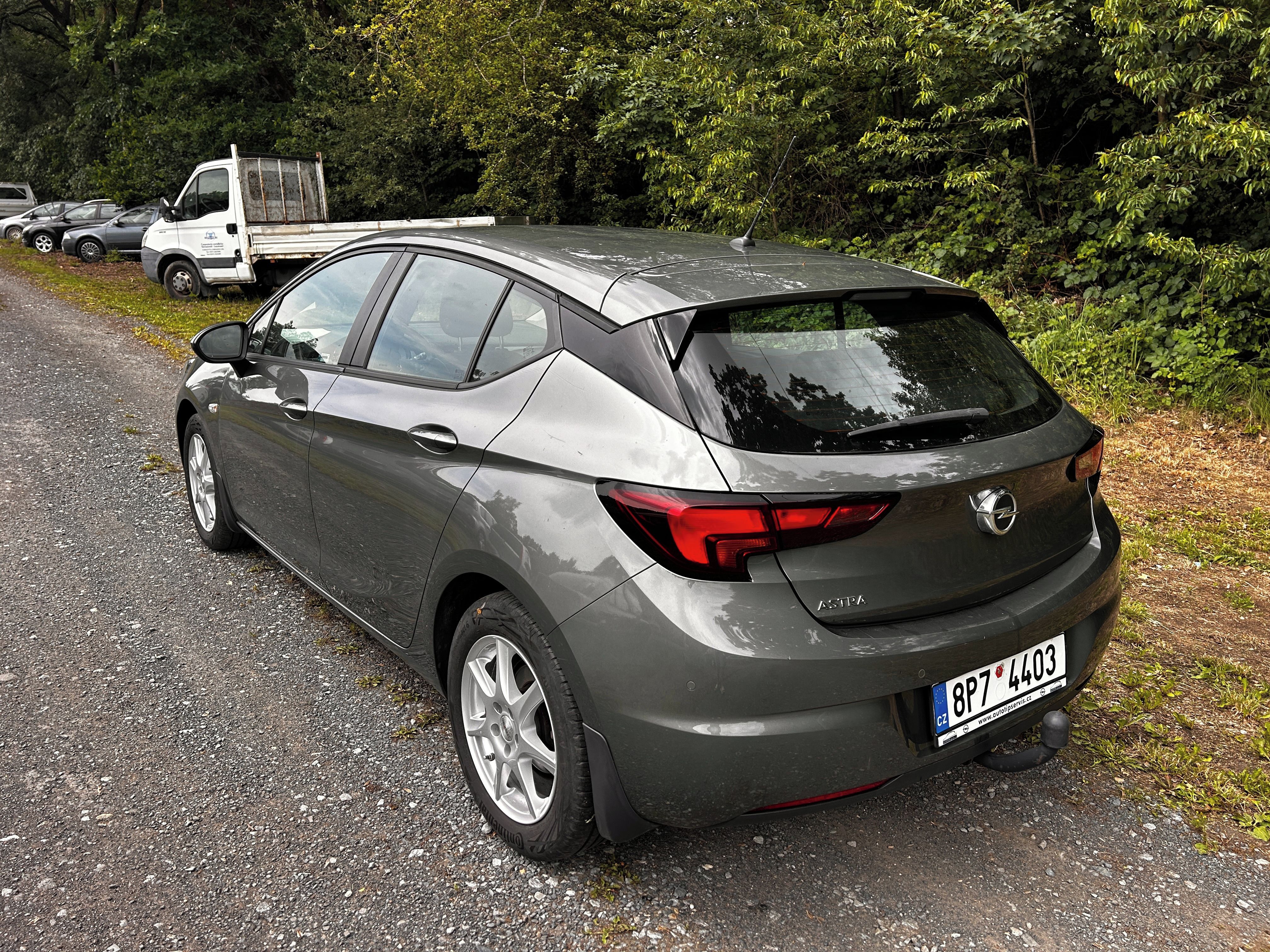 Opel Astra, 1,2i 81kW, nové v ČR - fotka 4