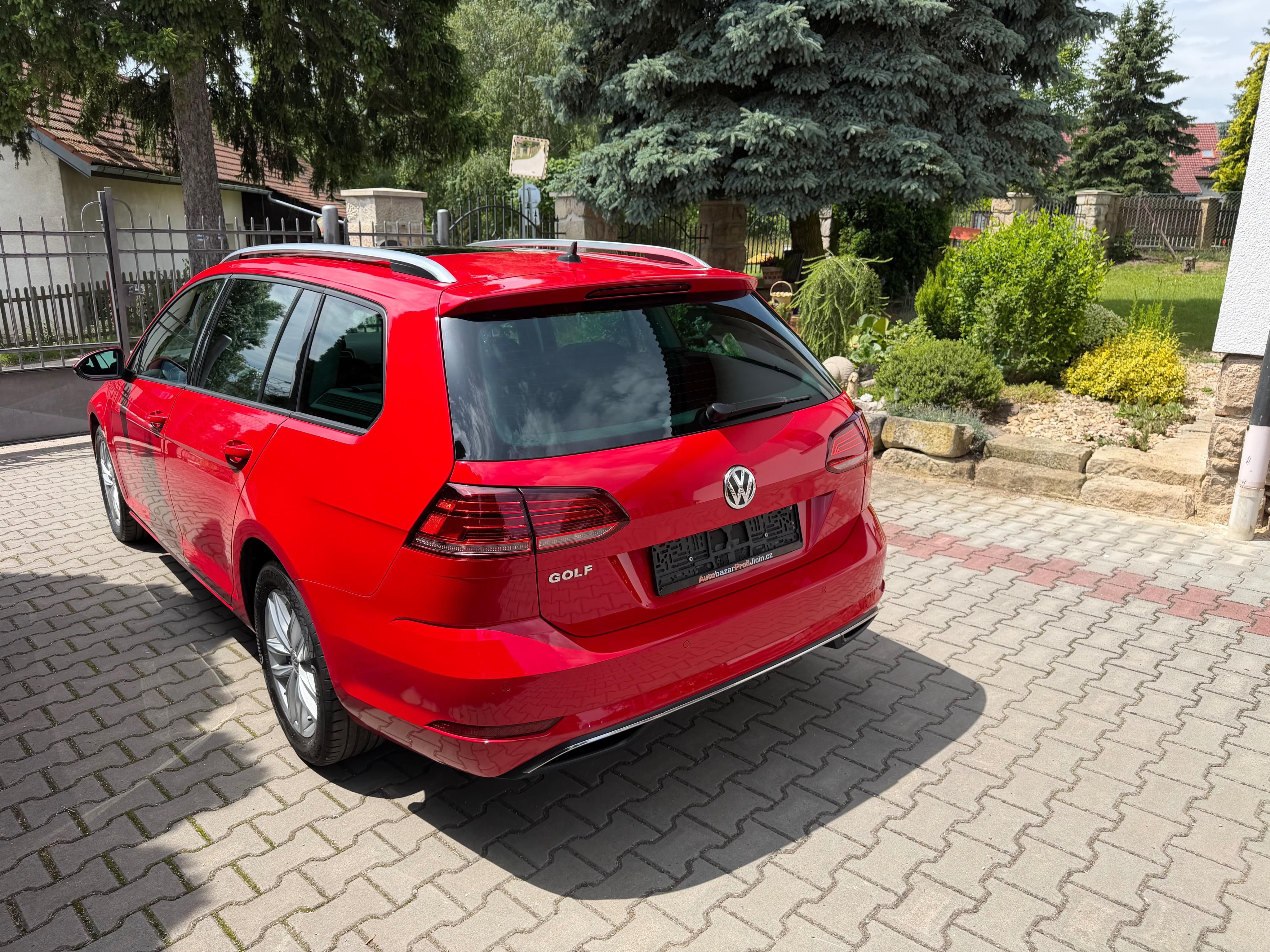 Volkswagen Golf, VII 1,5TSi/110kw DSG Panorama - fotka 6