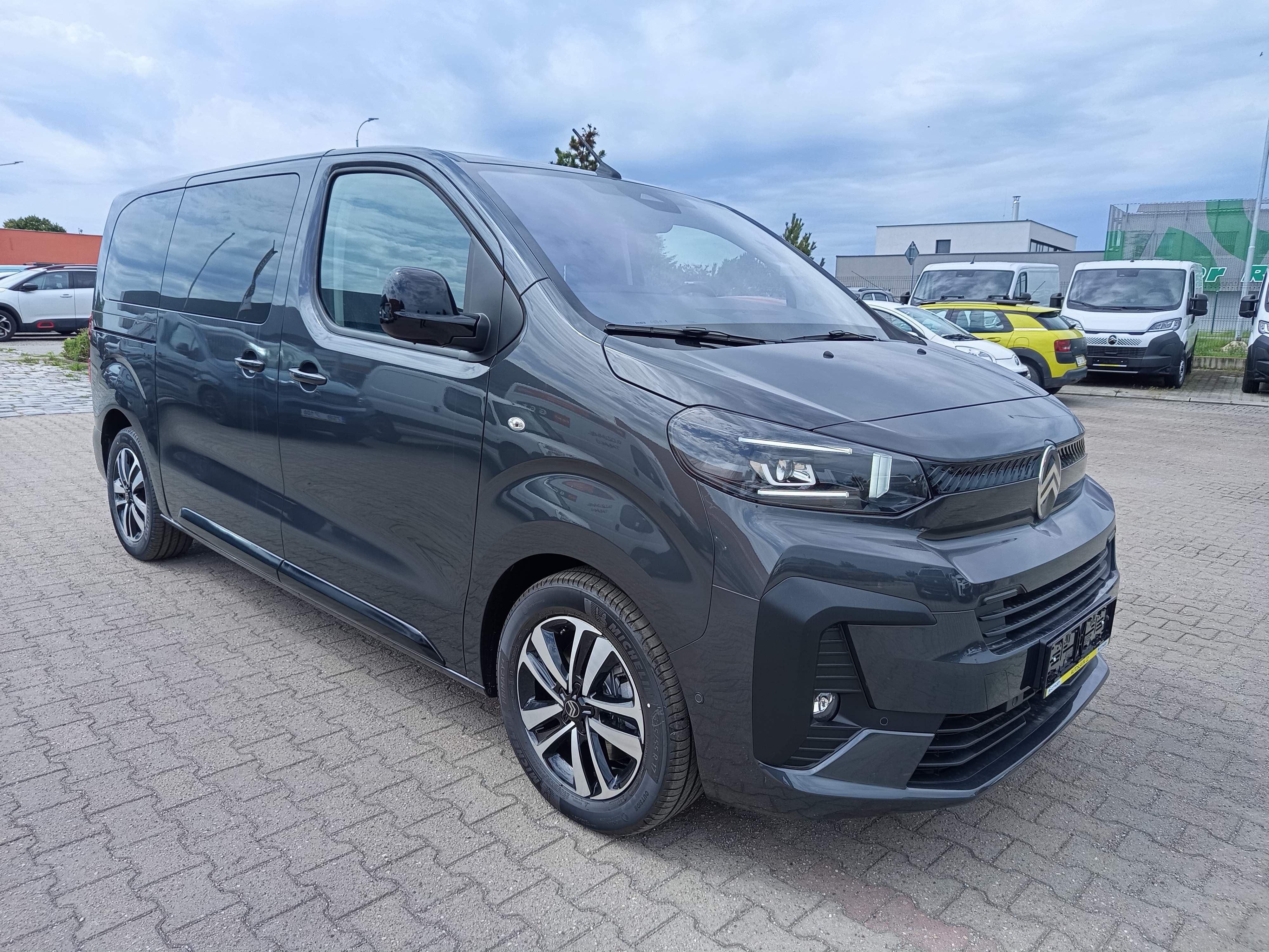 Citroën SpaceTourer, Shine M 2.2Hdi EAT8 180k - fotka 6