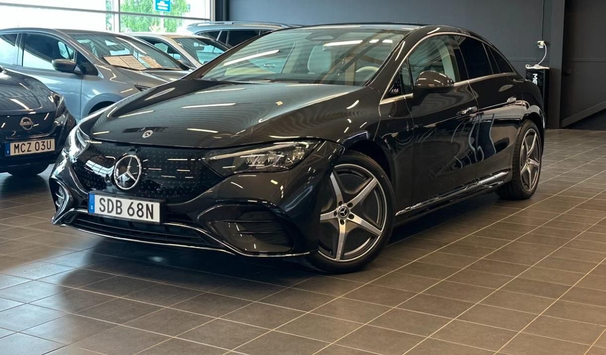Mercedes-Benz EQE, 350+ AMG Kamera Pano. Bílý in.