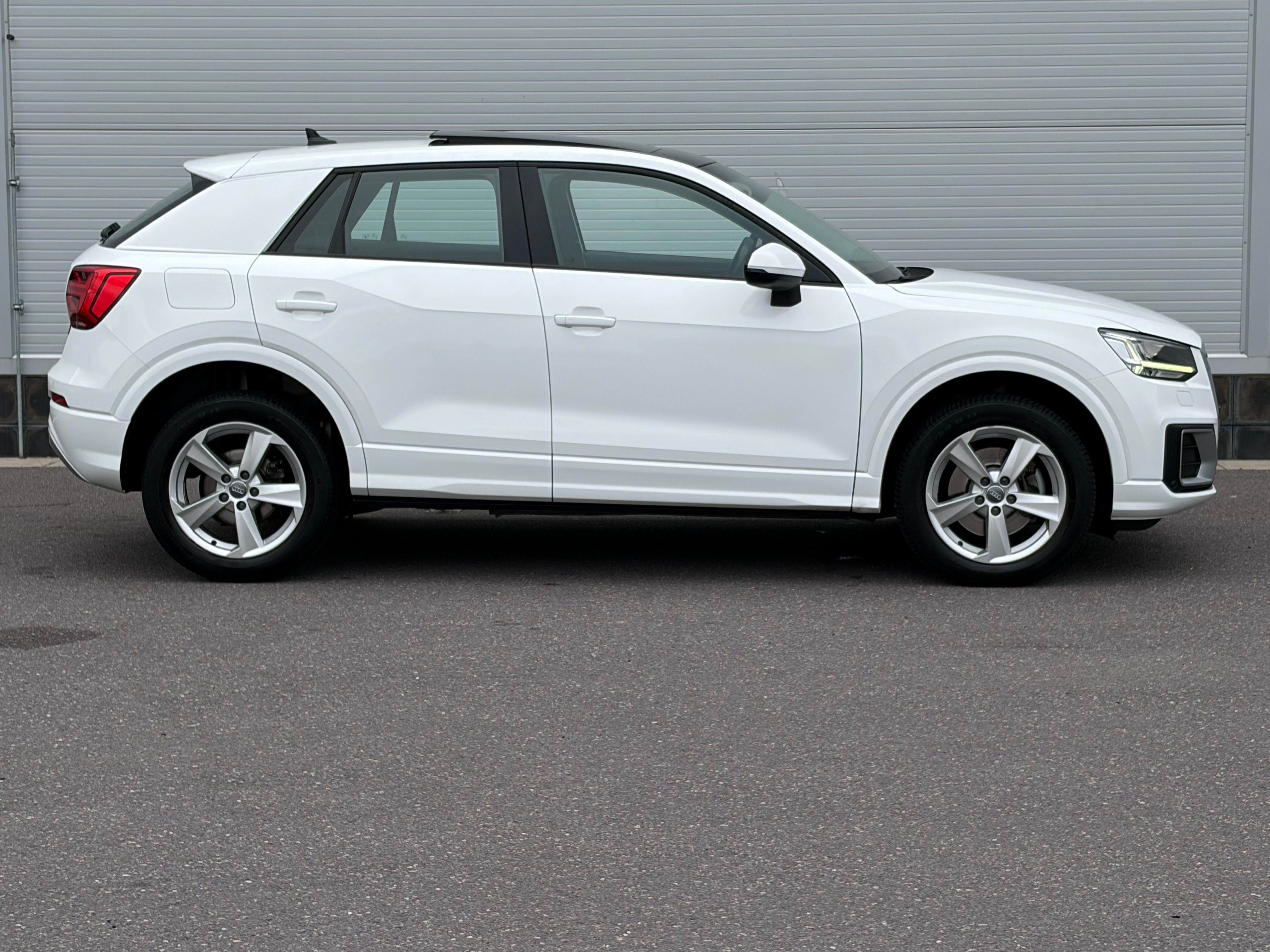 Audi Q2, 2.0TDi S-tron 4x4/TAŽNÉ/VÝBAVA - fotka 6