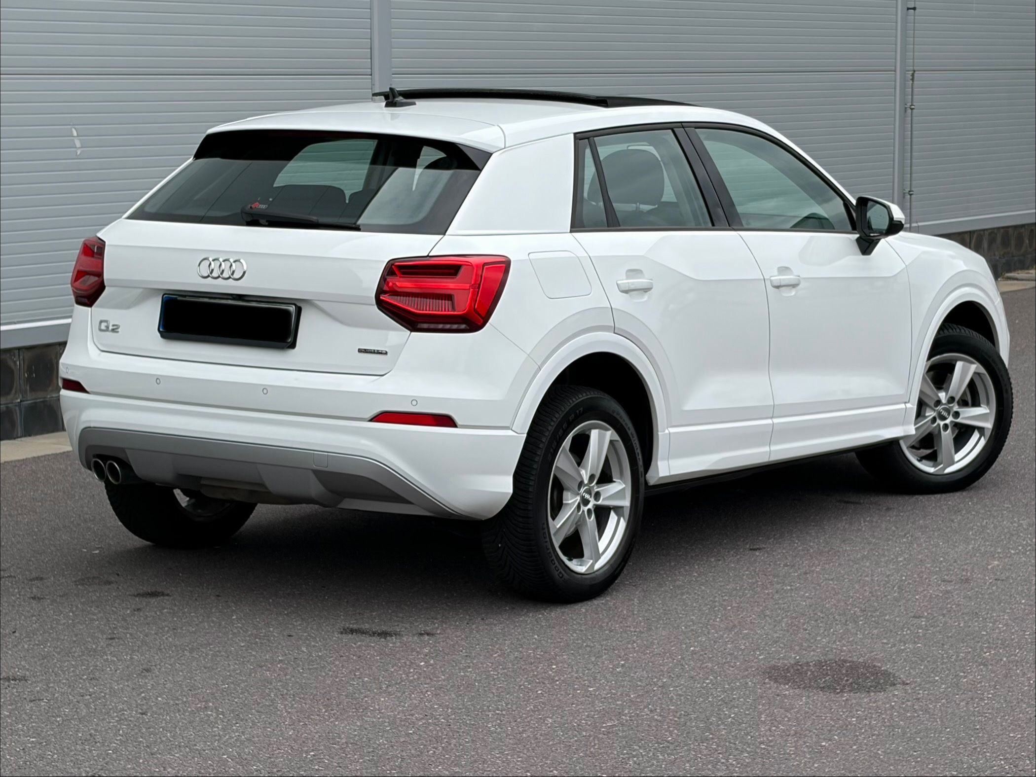 Audi Q2, 2.0TDi S-tron 4x4/TAŽNÉ/VÝBAVA - fotka 4