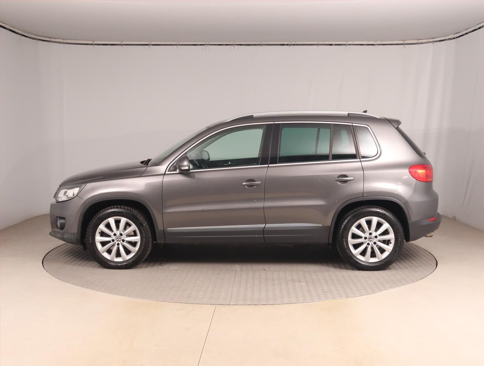 Volkswagen Tiguan, 2.0 TDI, Kůže, Navi - fotka 3