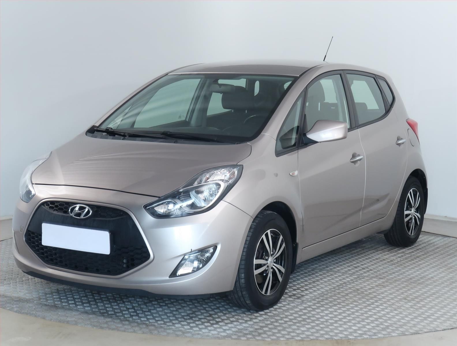 Hyundai ix20, 1.4 CRDi, Serv.kniha - fotka 2