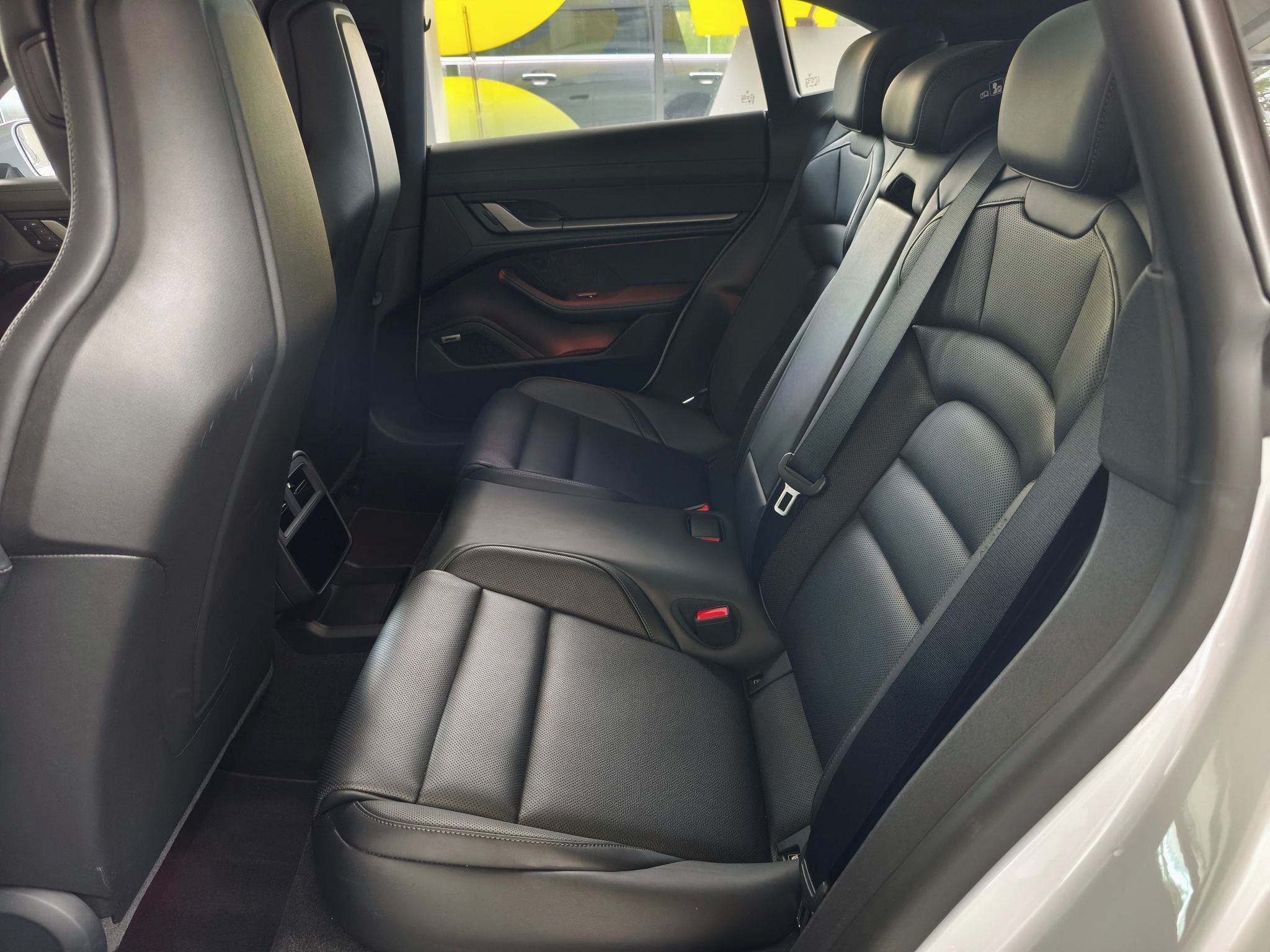 Porsche Taycan, 4S Cross Turismo - fotka 4