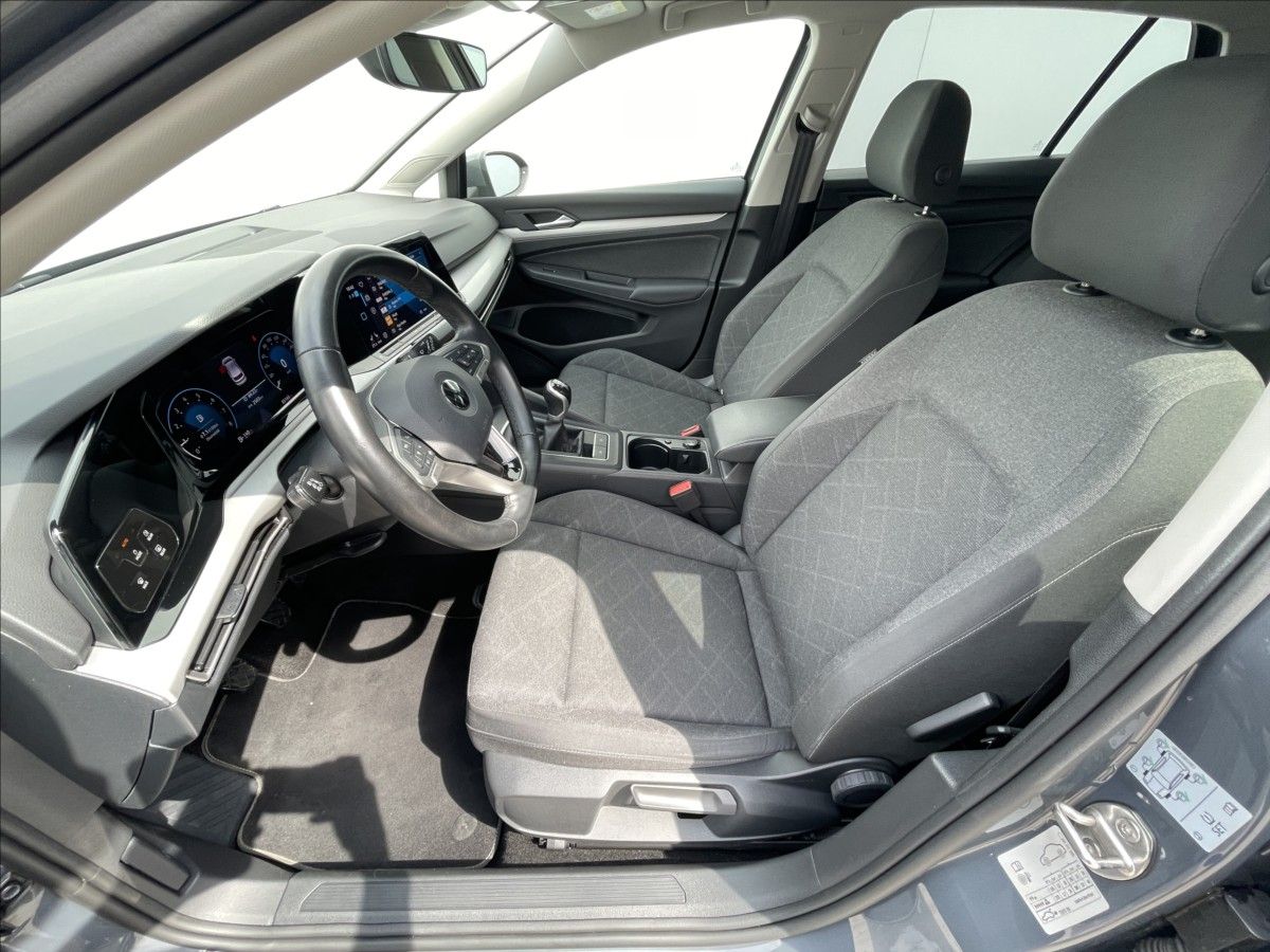 Volkswagen Golf, 1,0 TSI Life KESSY+Kamera - fotka 4