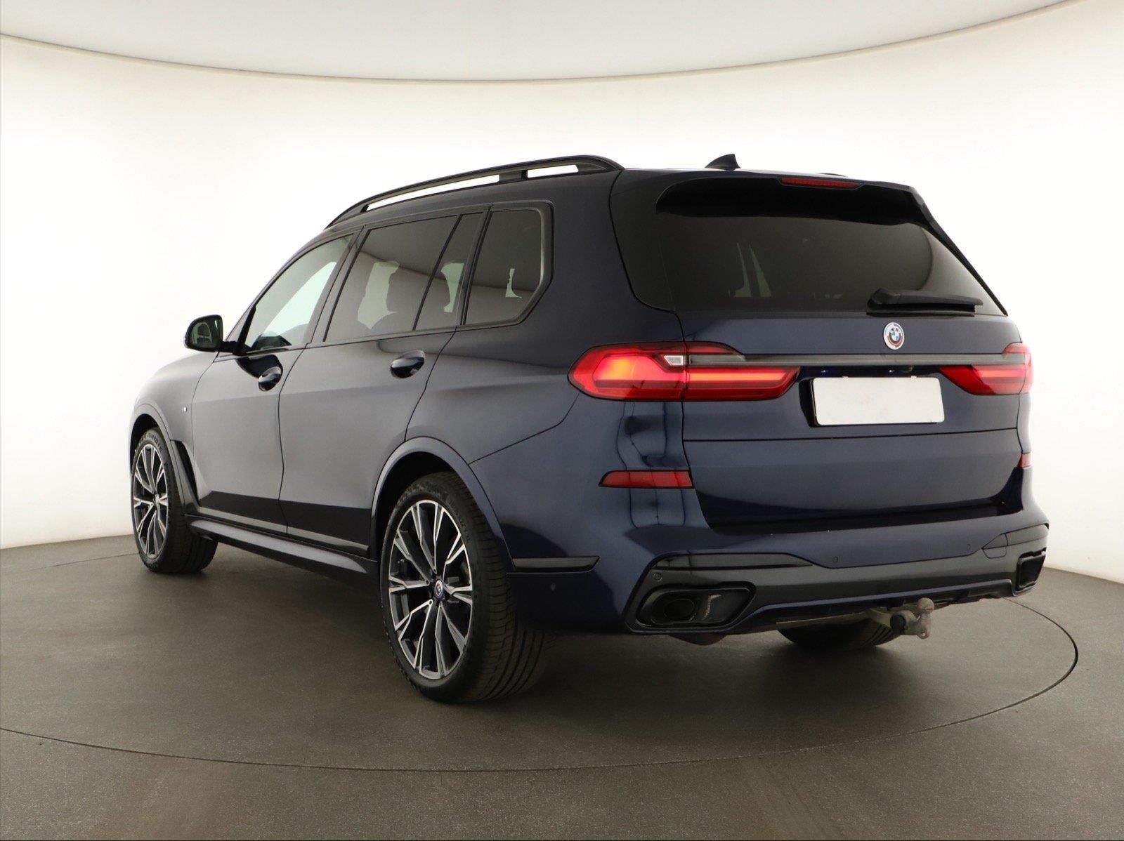 BMW X7, xDrive40d - fotka 3