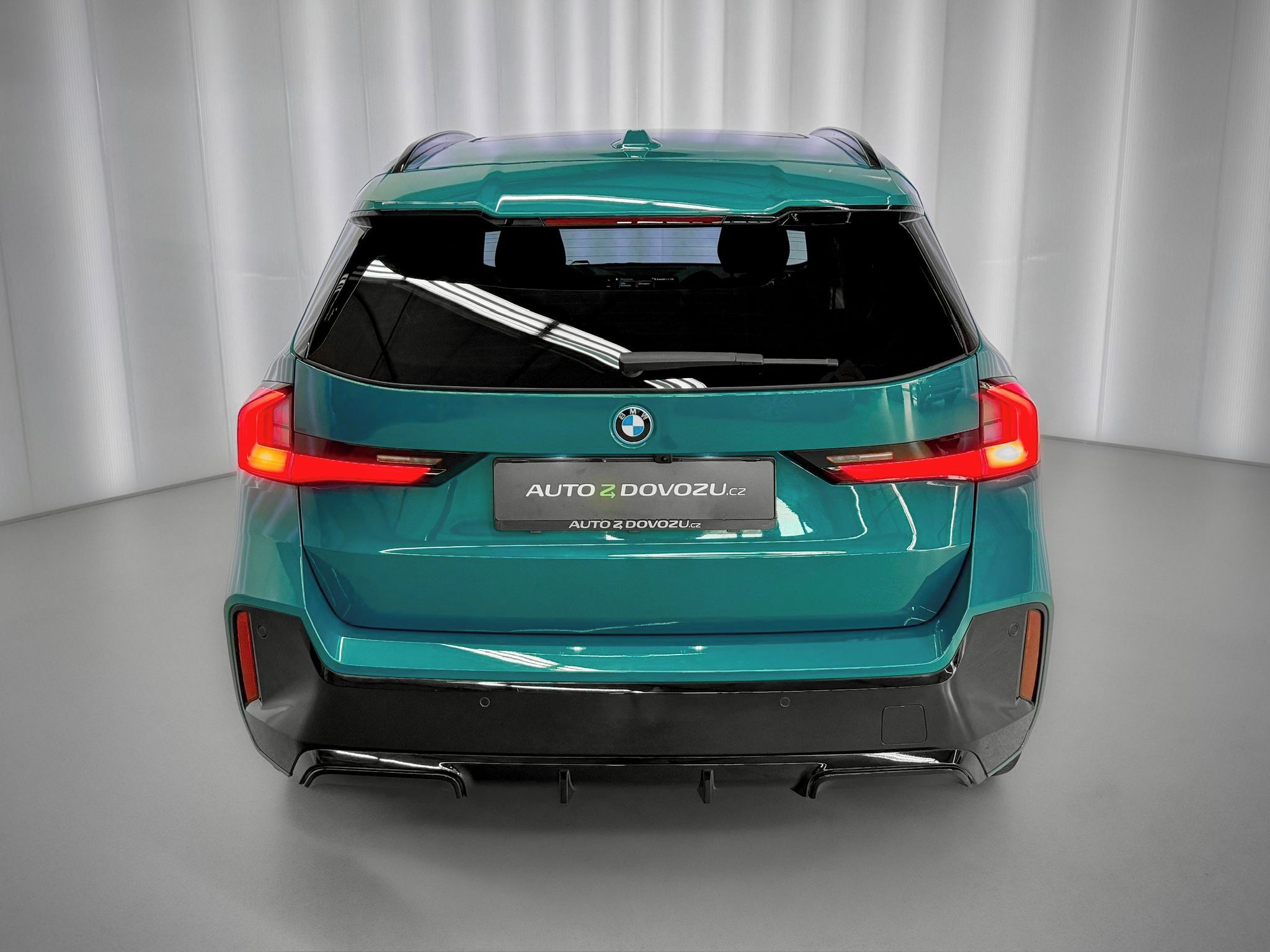 BMW iX1, xDrive 30 M-PAKET, INDIVIDUAL, - fotka 6
