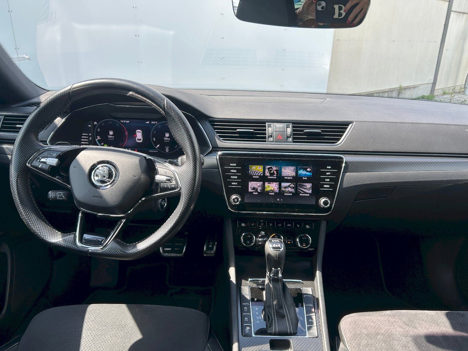 Škoda Superb, SUPERB COM GRT SPO4X4 TD 140/2 - fotka 5