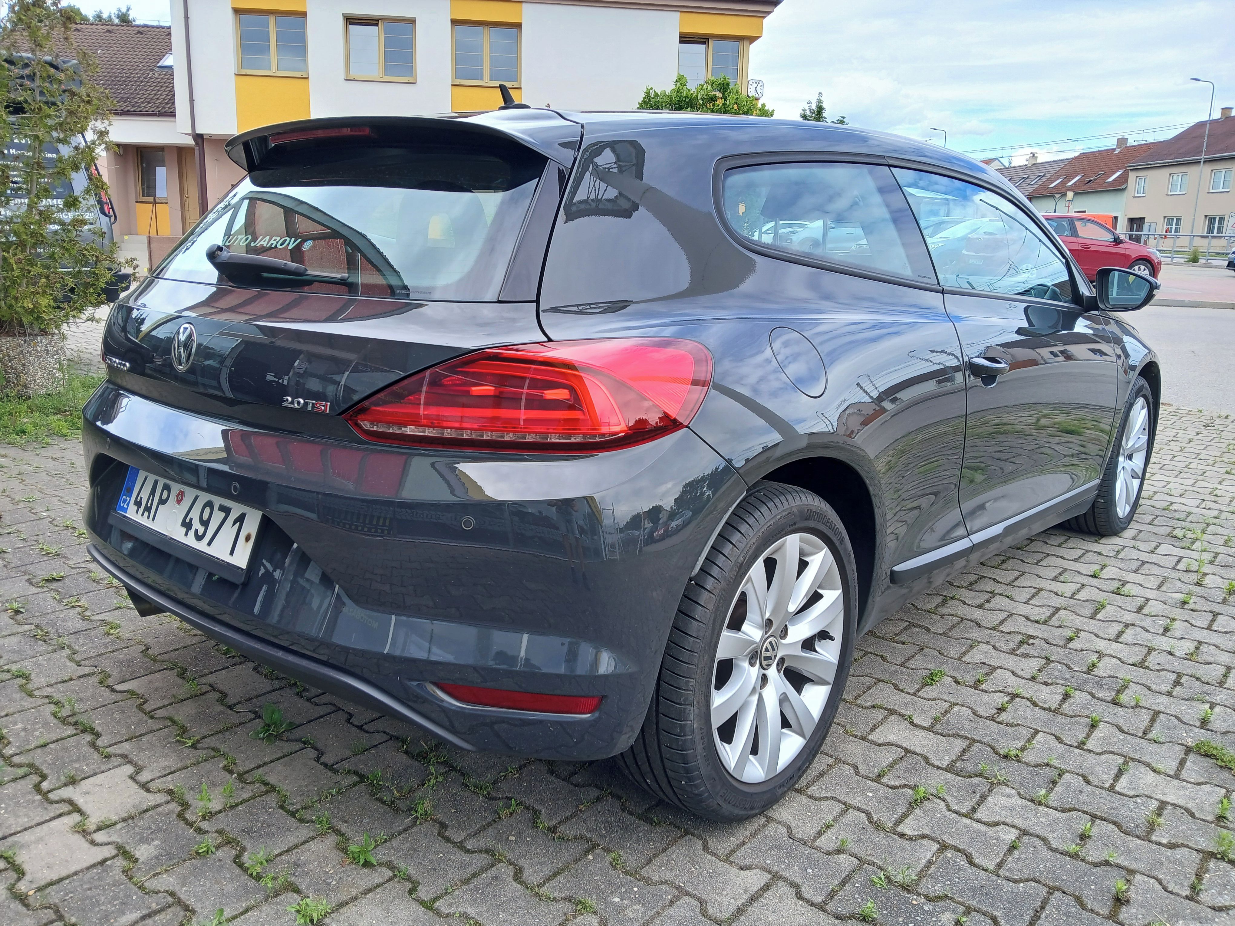 Volkswagen Scirocco, 2.0TSI, 132kW, manuál, 1.maj. - fotka 5