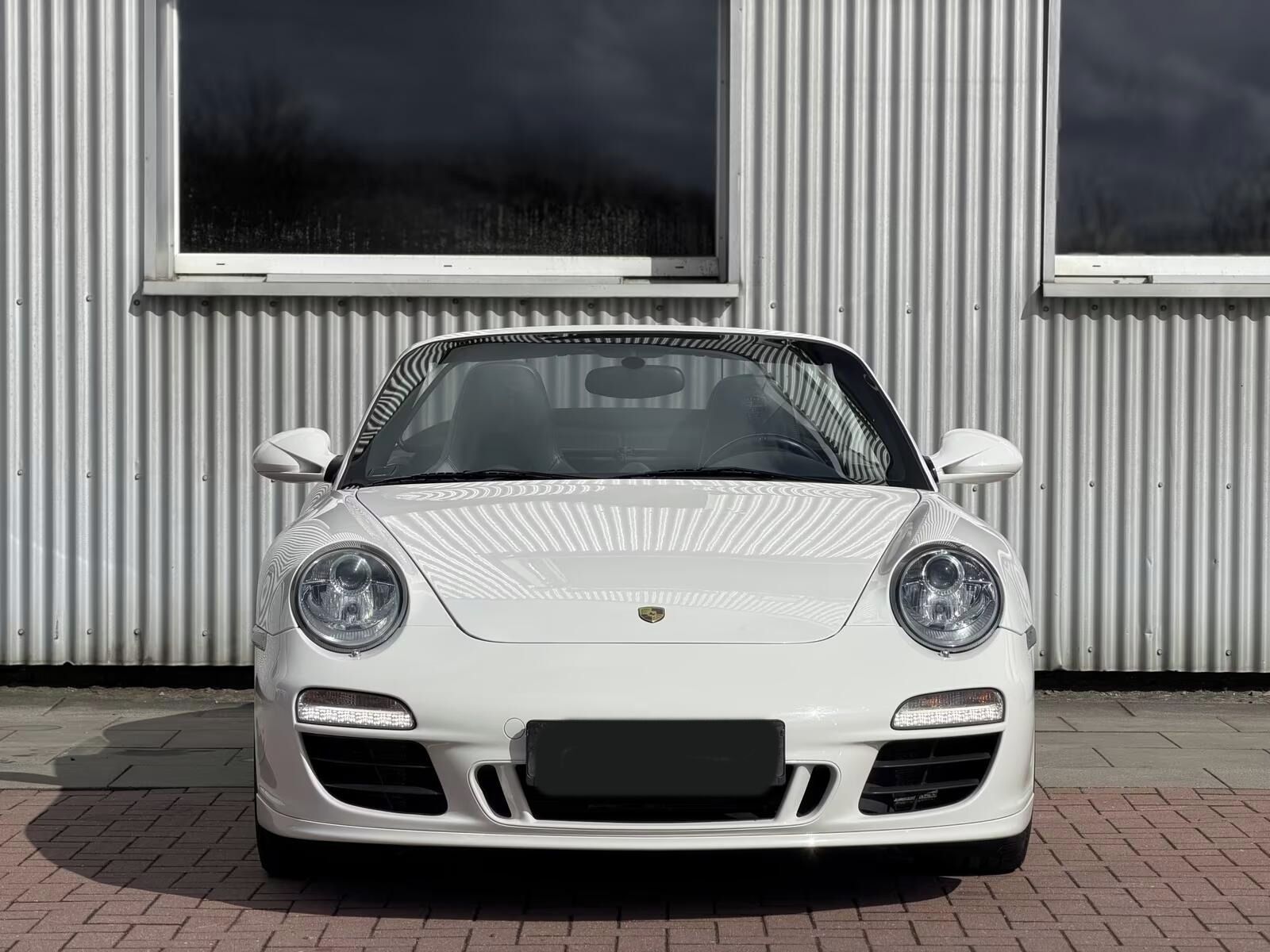 Porsche 911, Carrera GTS Cabrio SportChrono - fotka 5