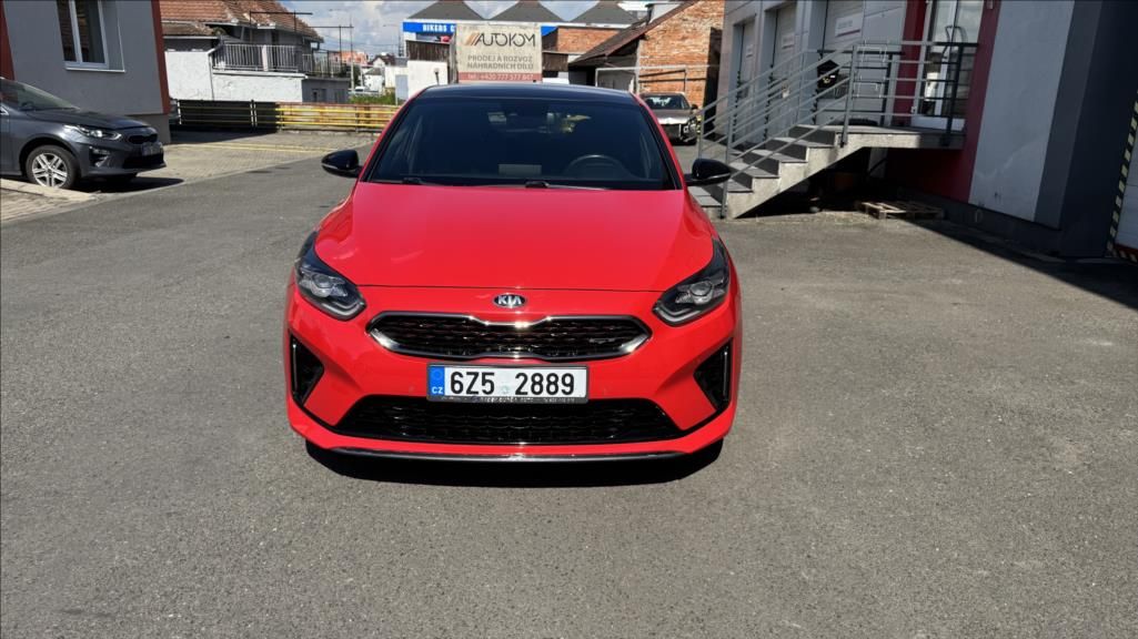 Kia ProCeed, 1,6 1.6 T-GDI GT - fotka 2