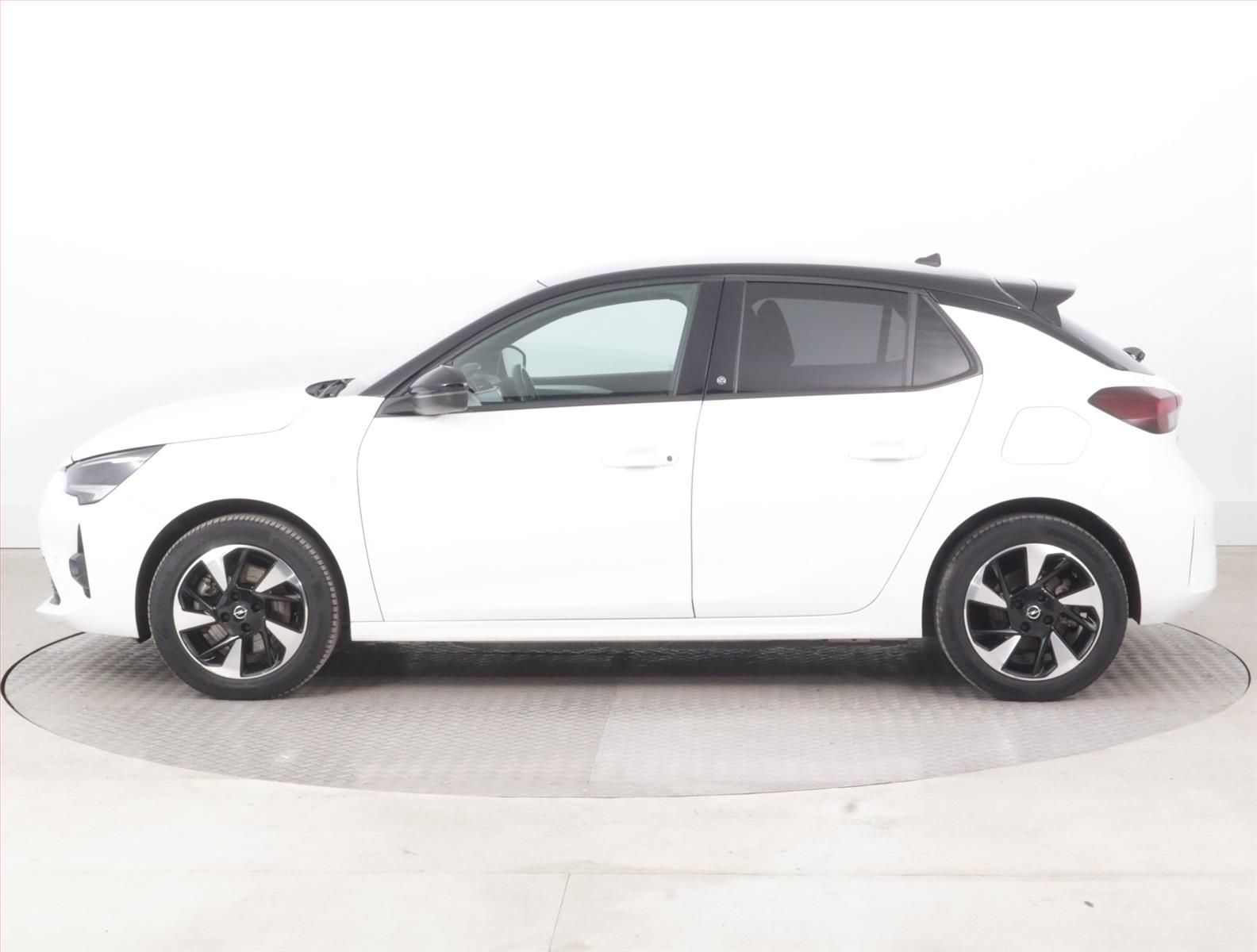 Opel Corsa, 50 kWh, SoH 90%, GS-Line - fotka 3