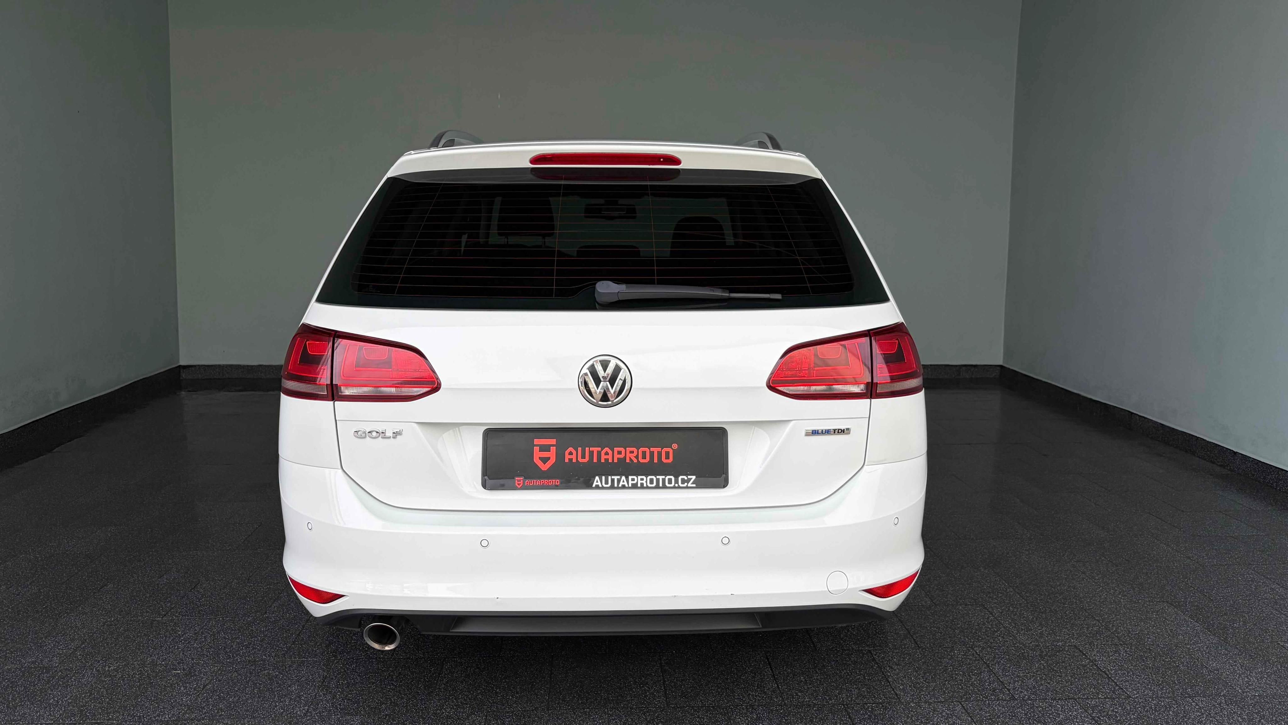 Volkswagen Golf, VII-Variant-1.6TDi-81kW-DSG-CZ - fotka 5
