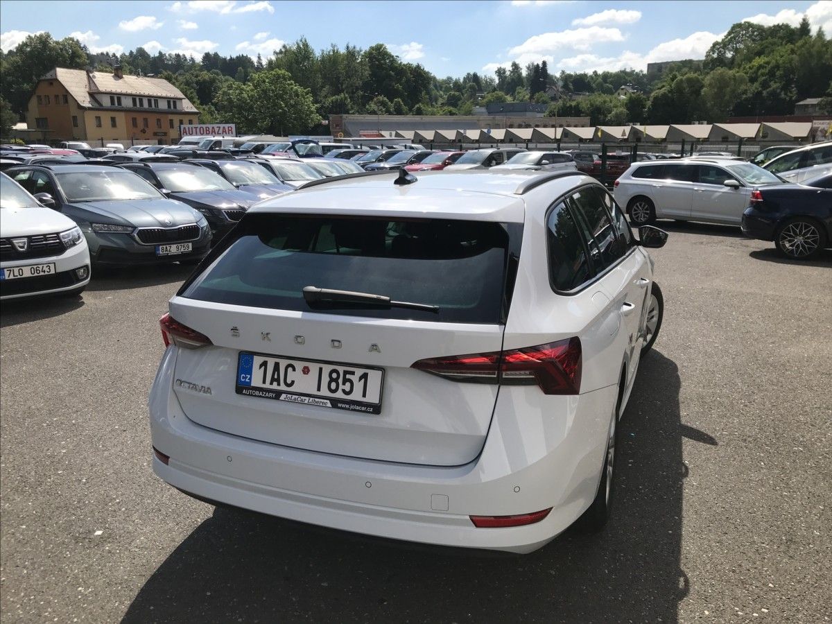 Škoda Octavia, 2,0 TDi Combi Ambition+ - fotka 5