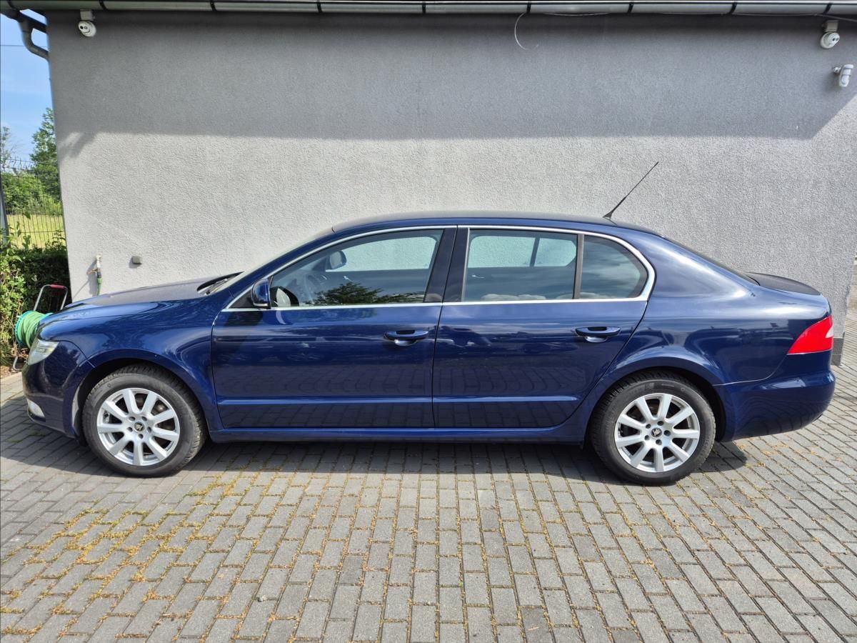 Škoda Superb, 1,4 TSi 92Kw Klima ESP PDC - fotka 3