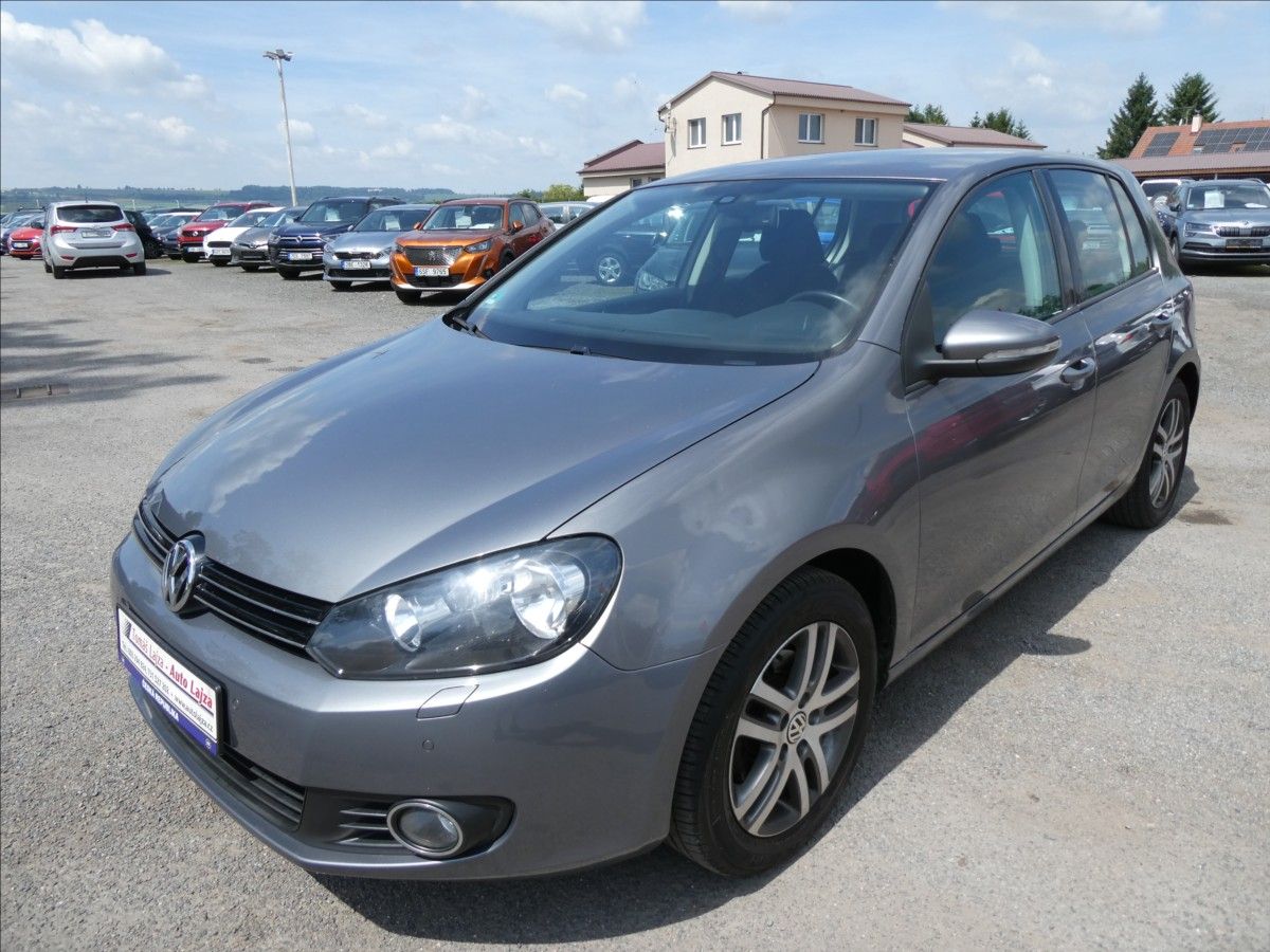 Volkswagen Golf, 1,6 MPi 75kW závěs, klima - fotka 3