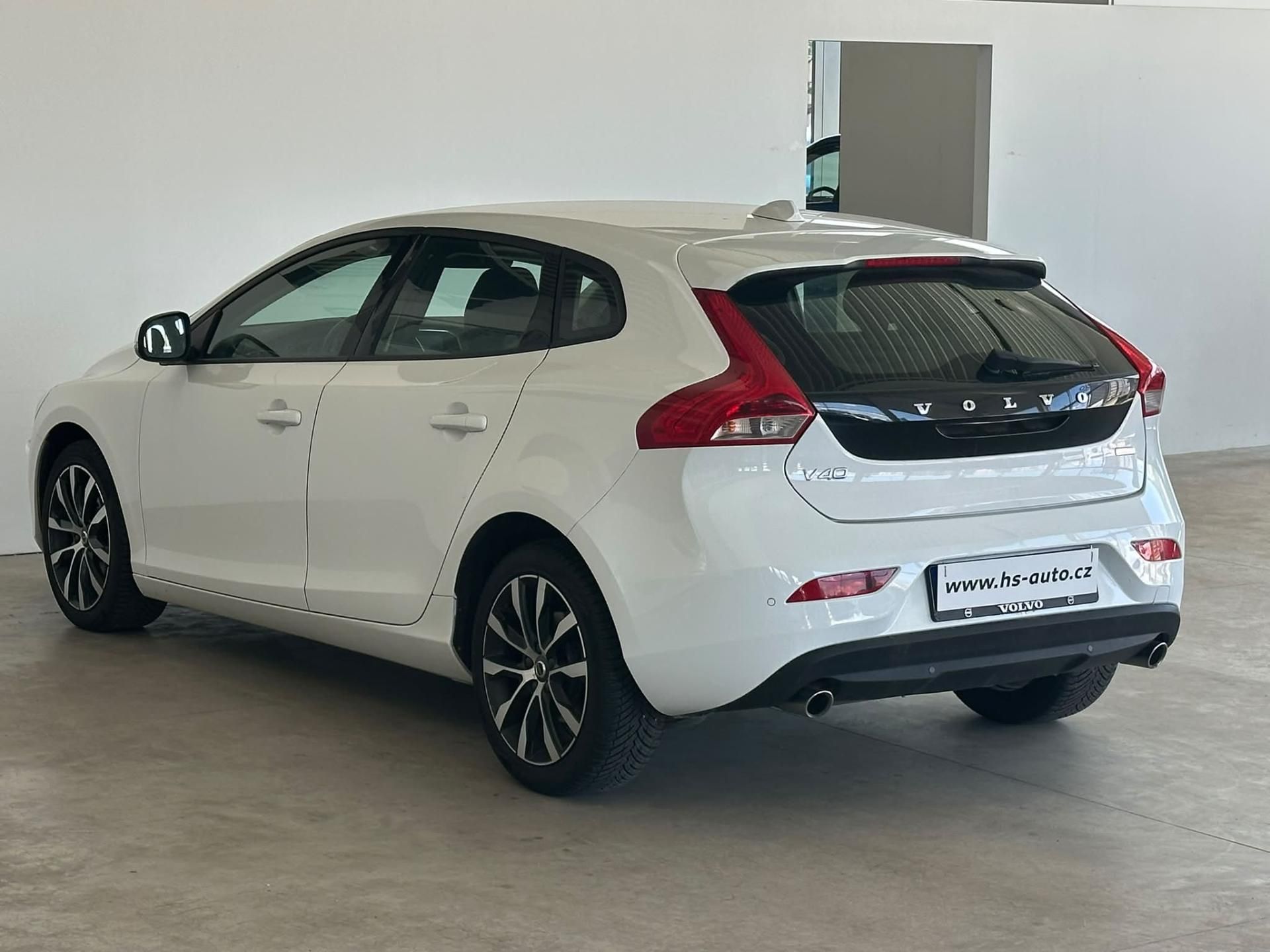 Volvo V40, 2.0d.DE,120HP, - fotka 4