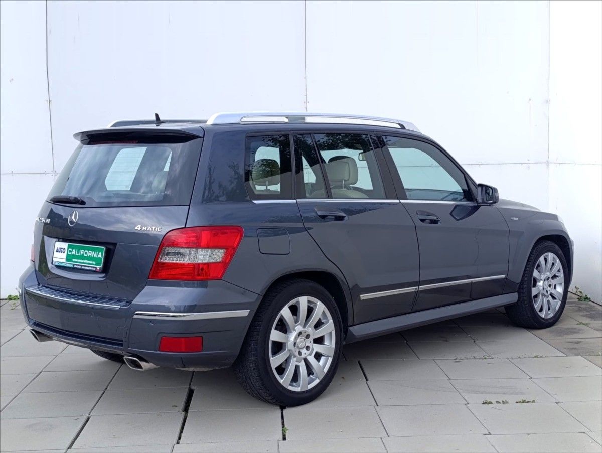 Mercedes-Benz GLK, 2,1 220 CDi 4x4 Aut. Kůže Navi - fotka 6