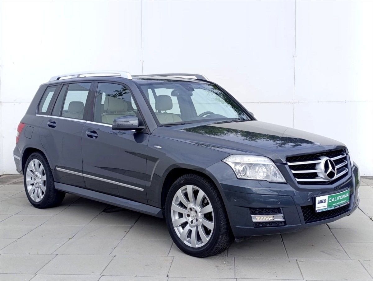 Mercedes-Benz GLK, 2,1 220 CDi 4x4 Aut. Kůže Navi - fotka 5