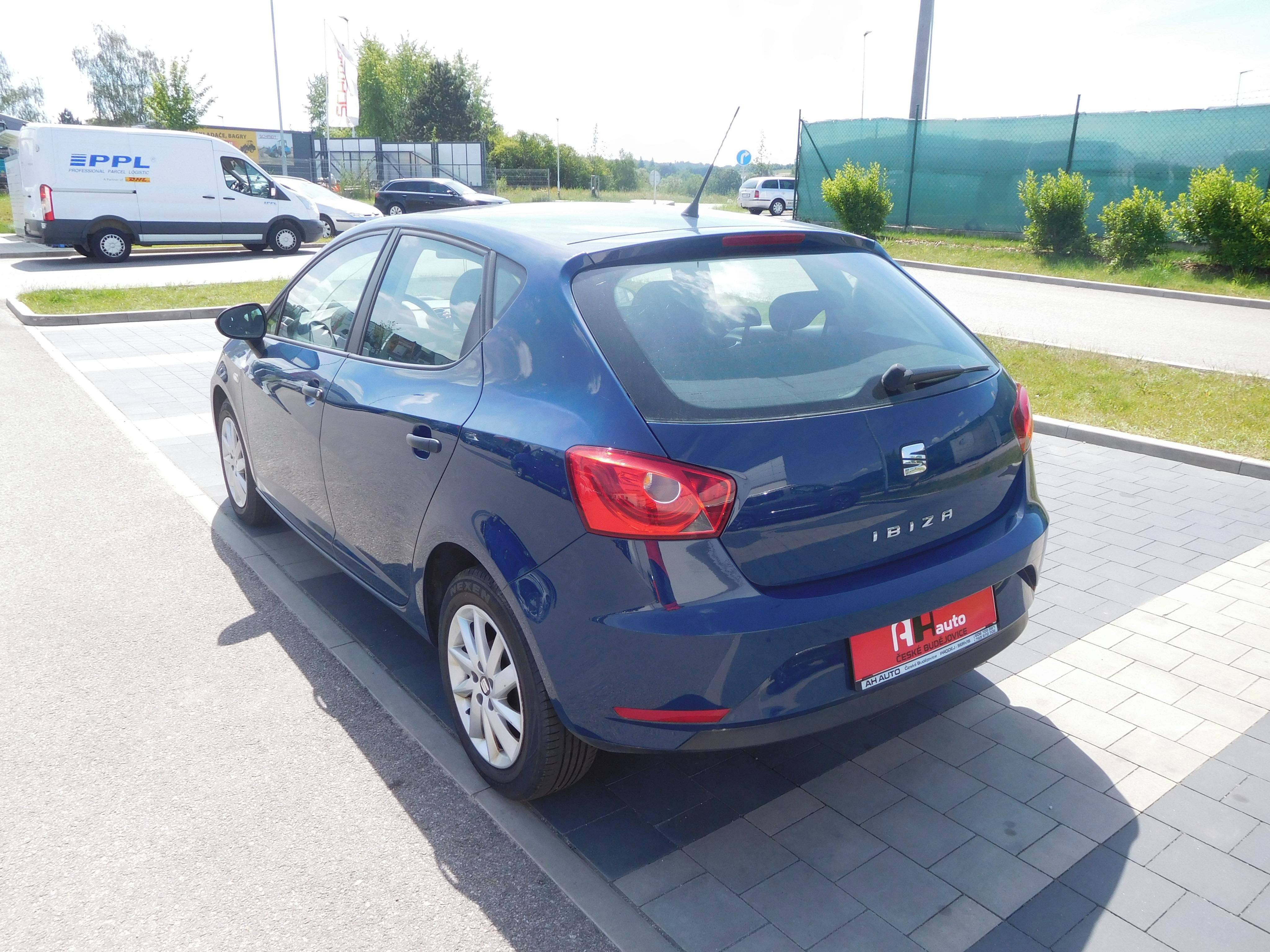 Seat Ibiza, 1.0 MPi Confort, 55 kW, Klima - fotka 4