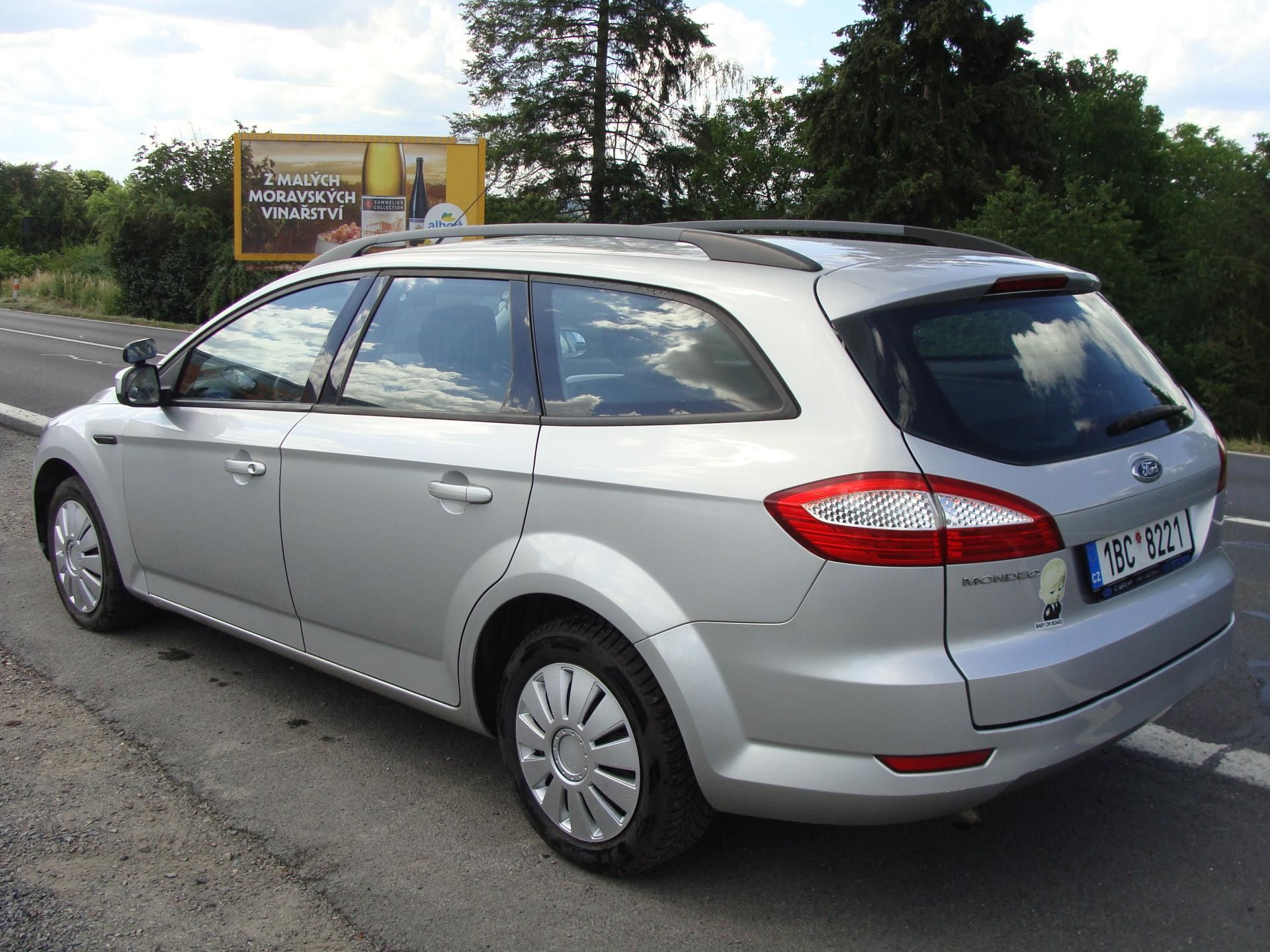 Ford Mondeo, 2.0 TDCi, 103 kW, klimatizace - fotka 3
