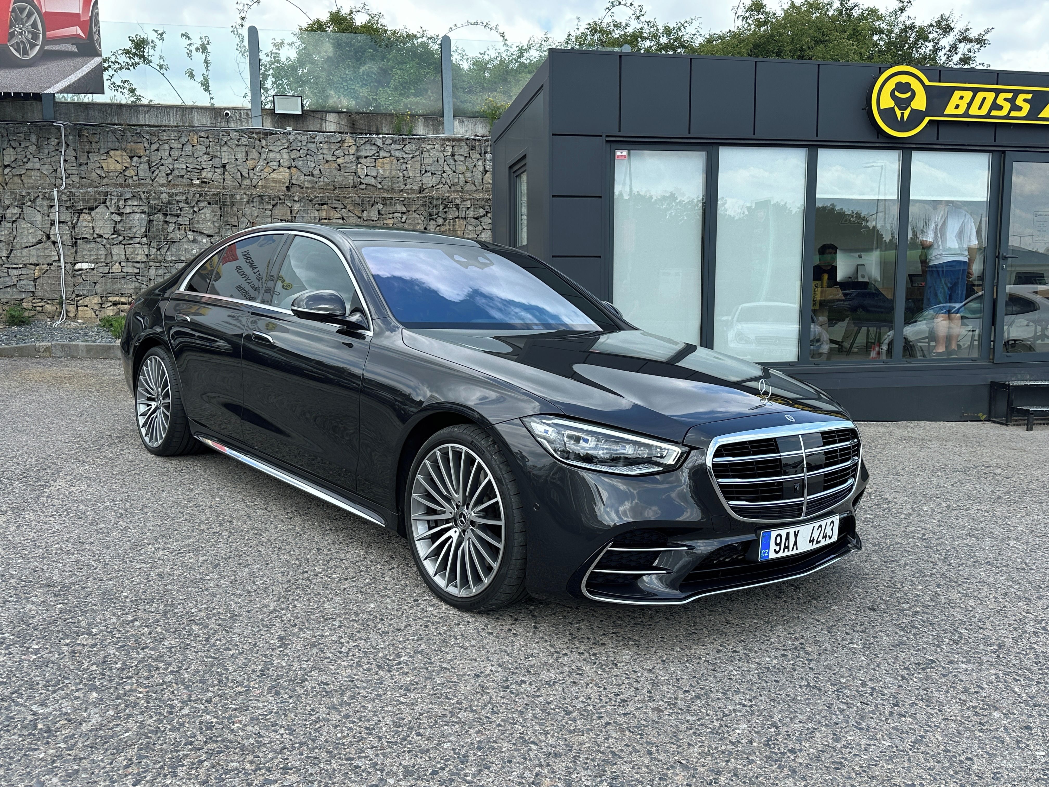 Mercedes-Benz Třídy S, Mercedes-Benz S 400 2023 - fotka 2